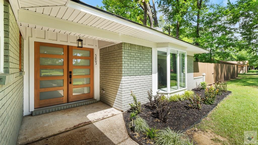 5803 Turtle Creek
