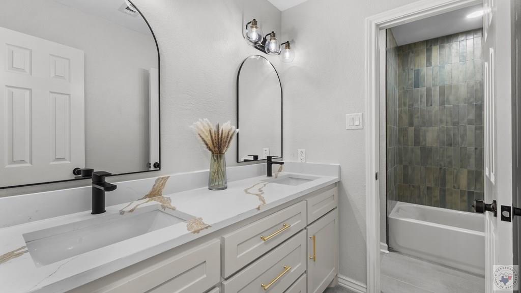 5803 Turtle Creek