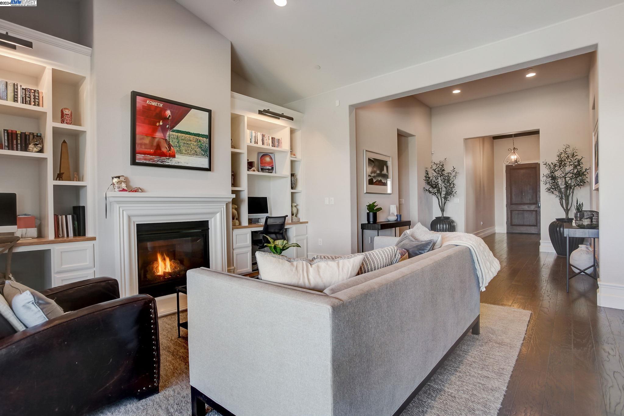 2311 Silver Oaks Ln