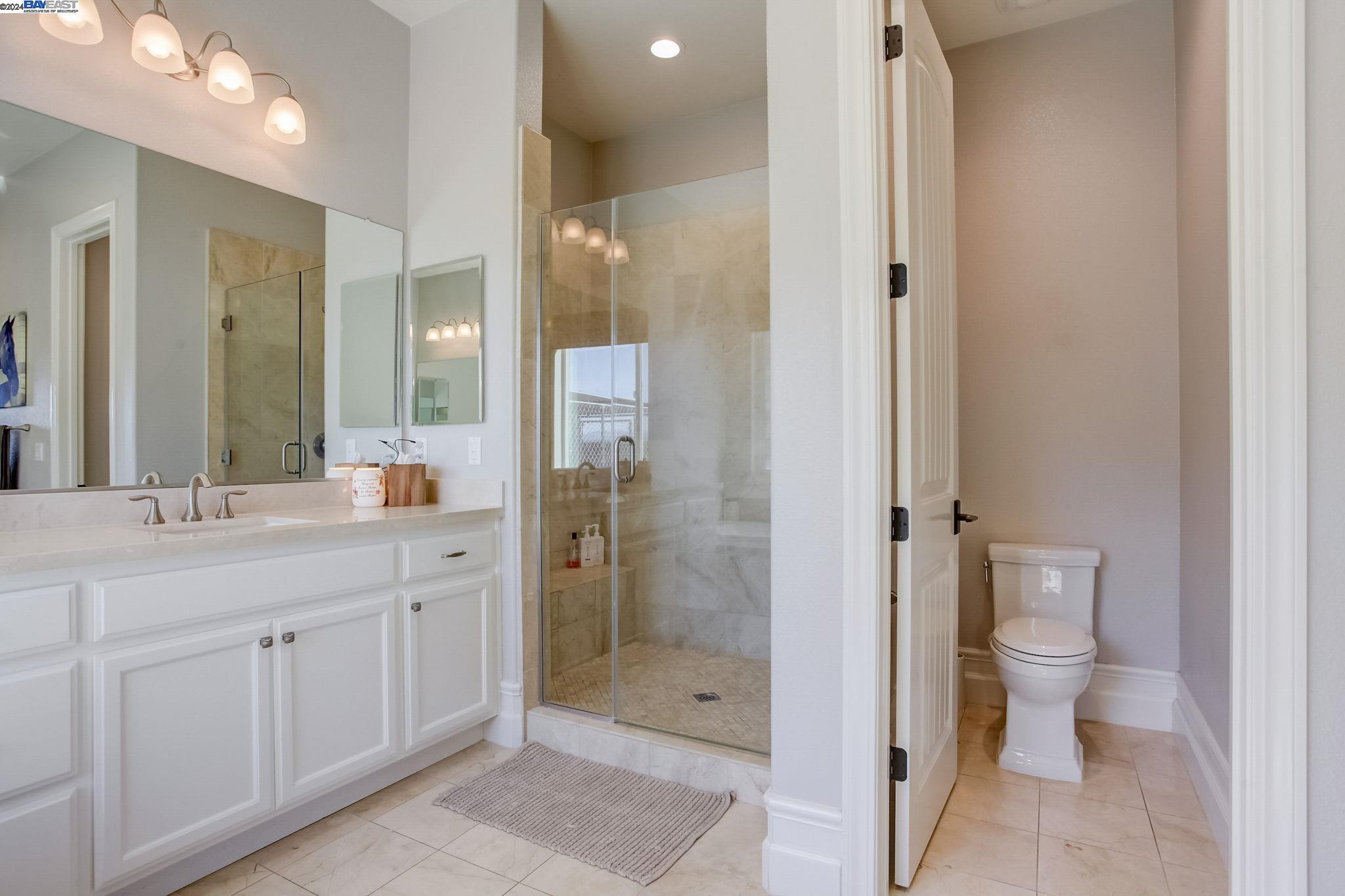 2311 Silver Oaks Ln