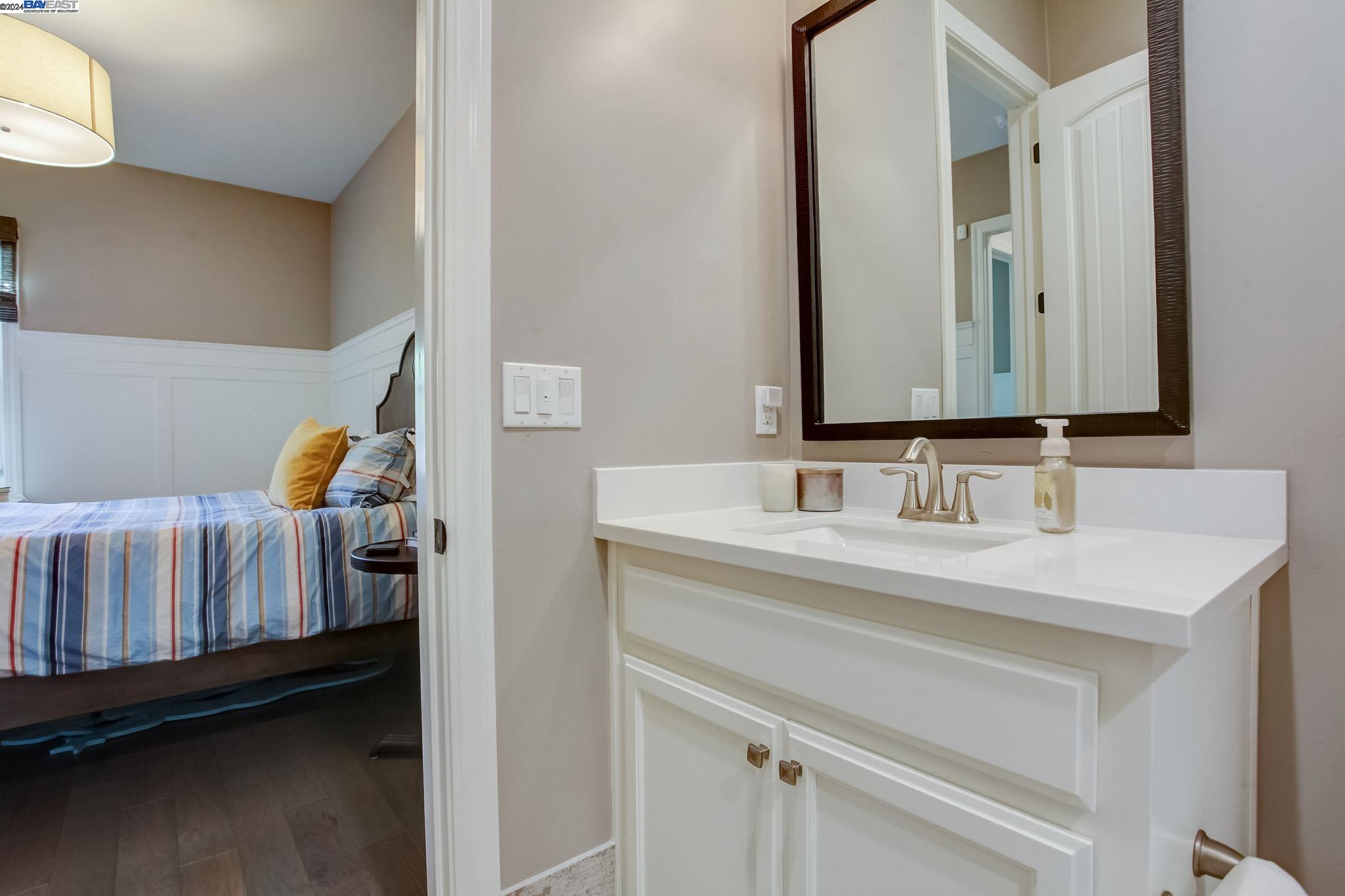 2311 Silver Oaks Ln