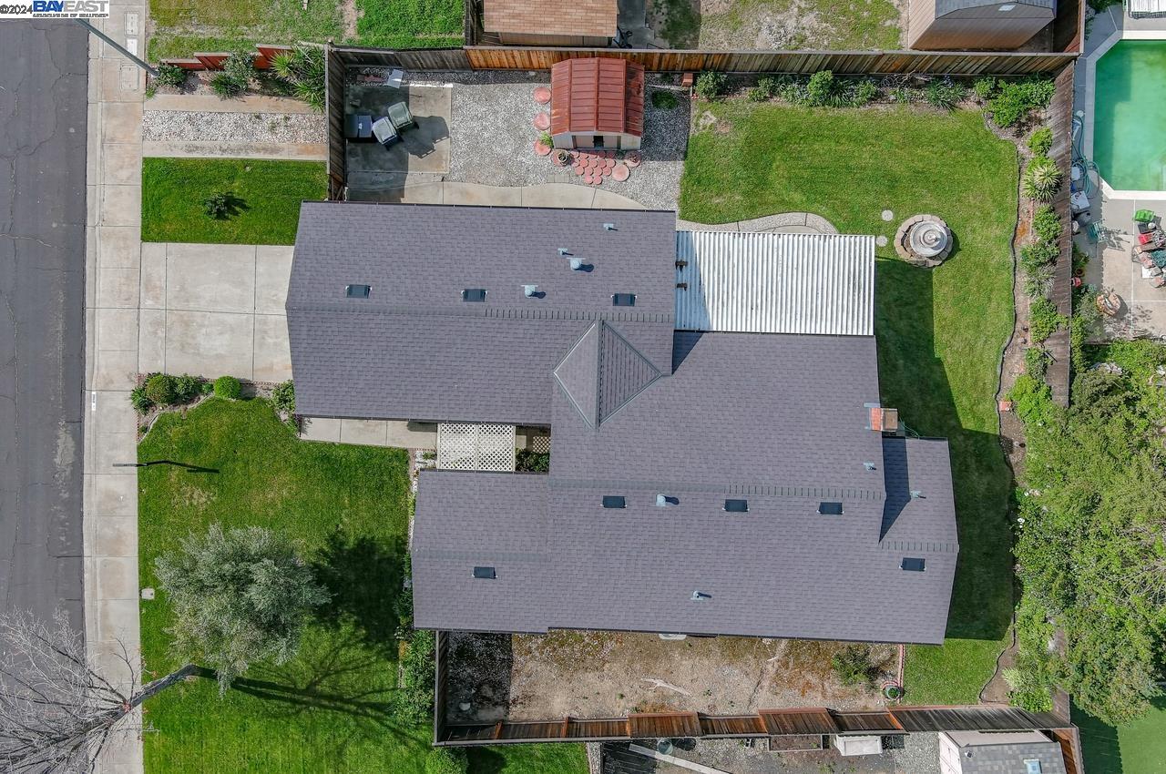2068 Buckskin Rd