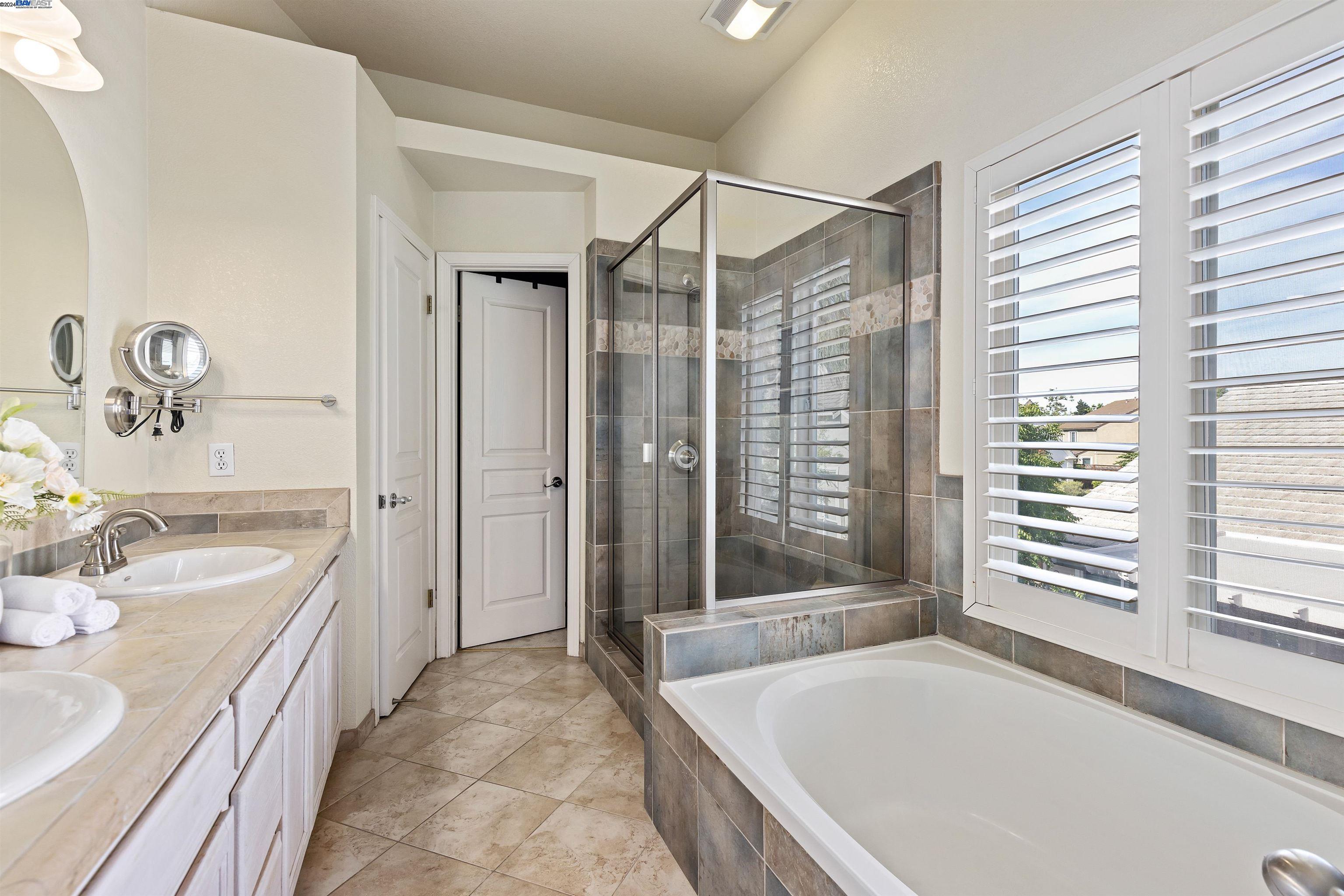 1310 STONEWOOD DR
