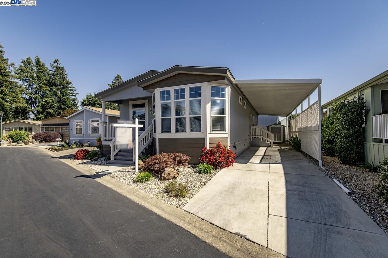 3263 Vineyard, #180 # 180