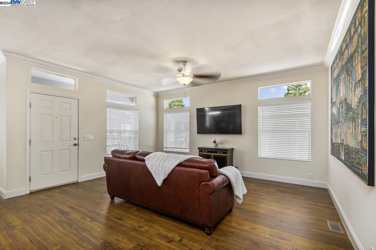 3263 Vineyard, #180 # 180