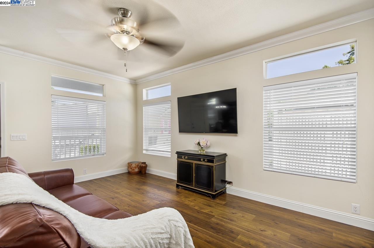 3263 Vineyard, #180 # 180