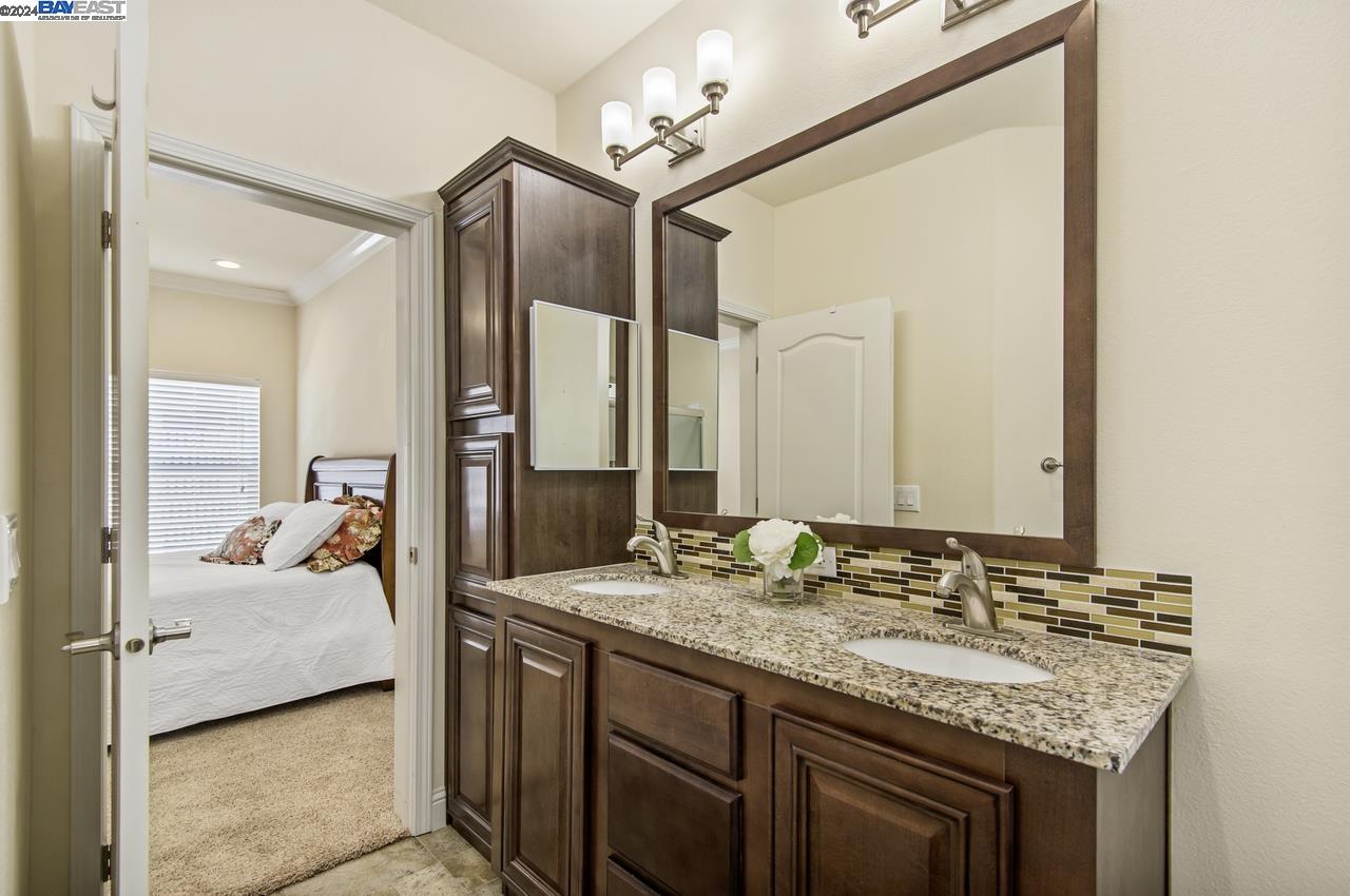 3263 Vineyard, #180 # 180