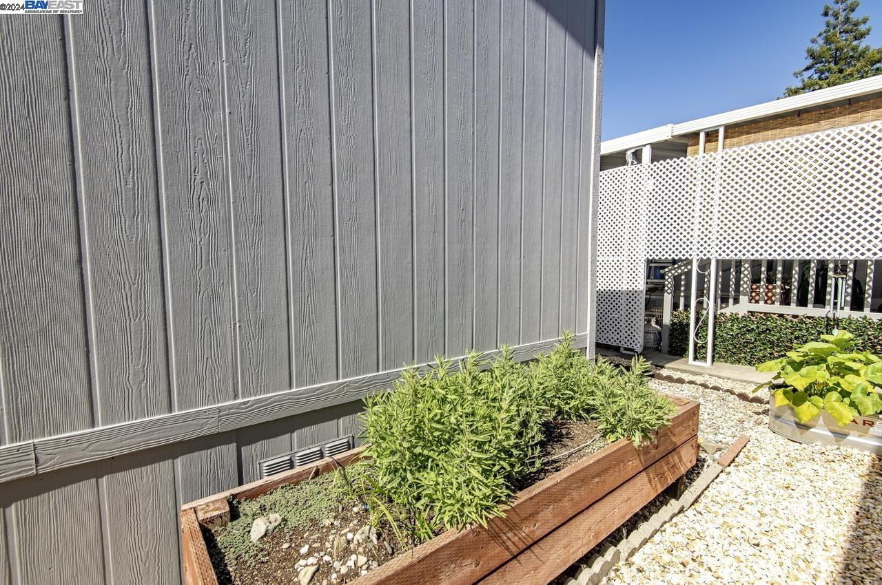3263 Vineyard, #180 # 180