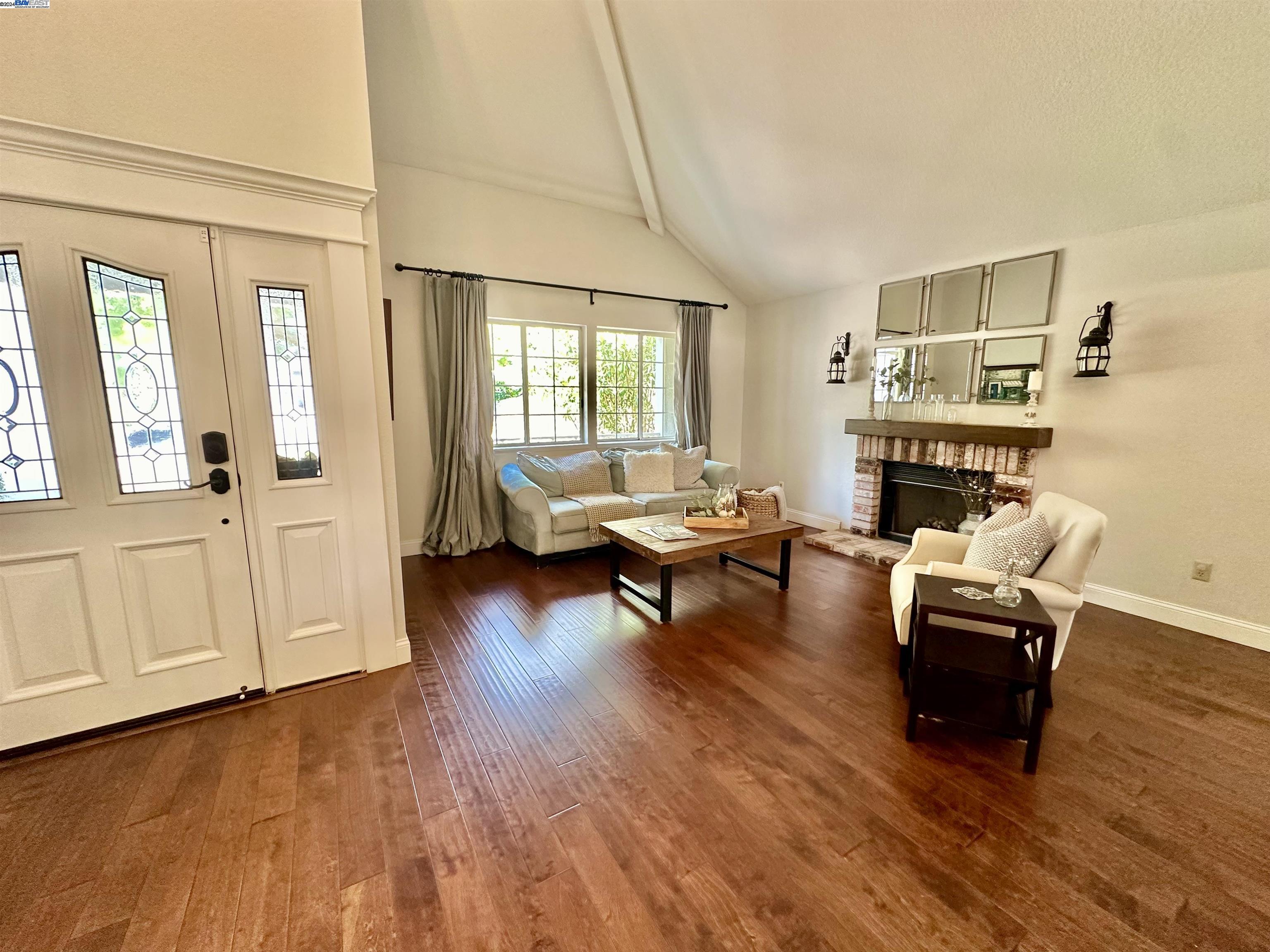 5098 Monaco Dr