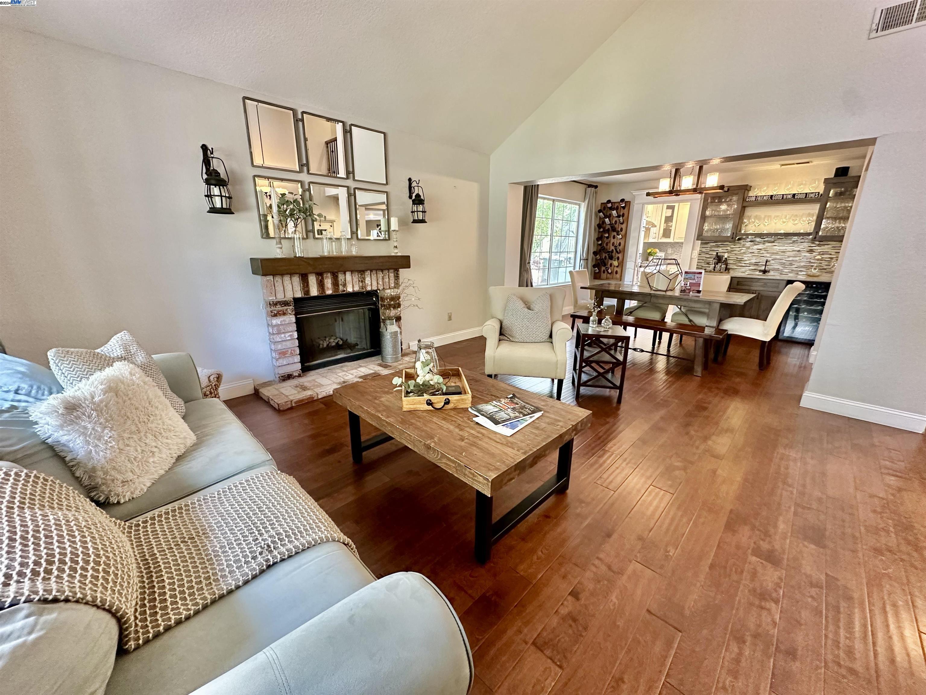 5098 Monaco Dr