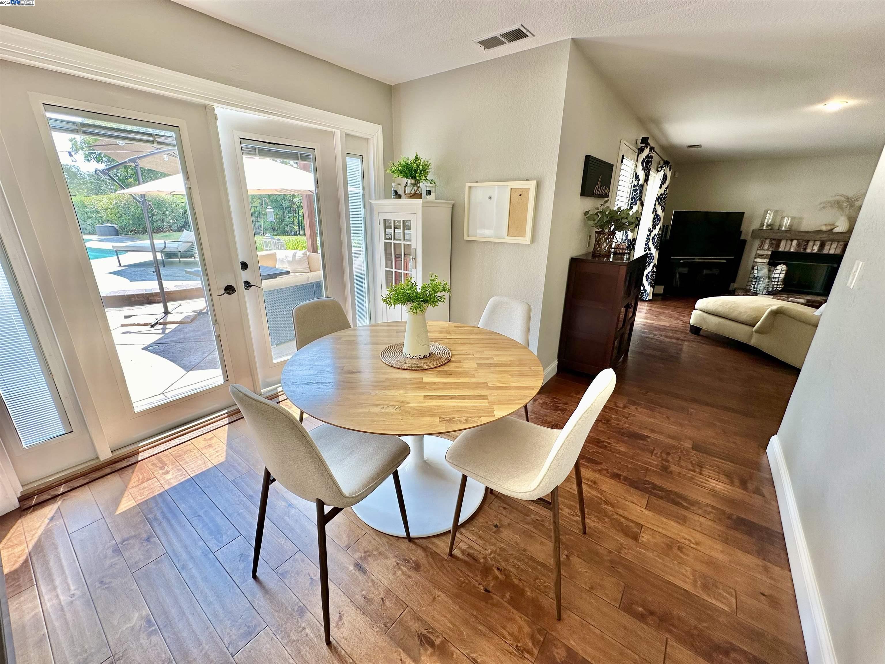 5098 Monaco Dr
