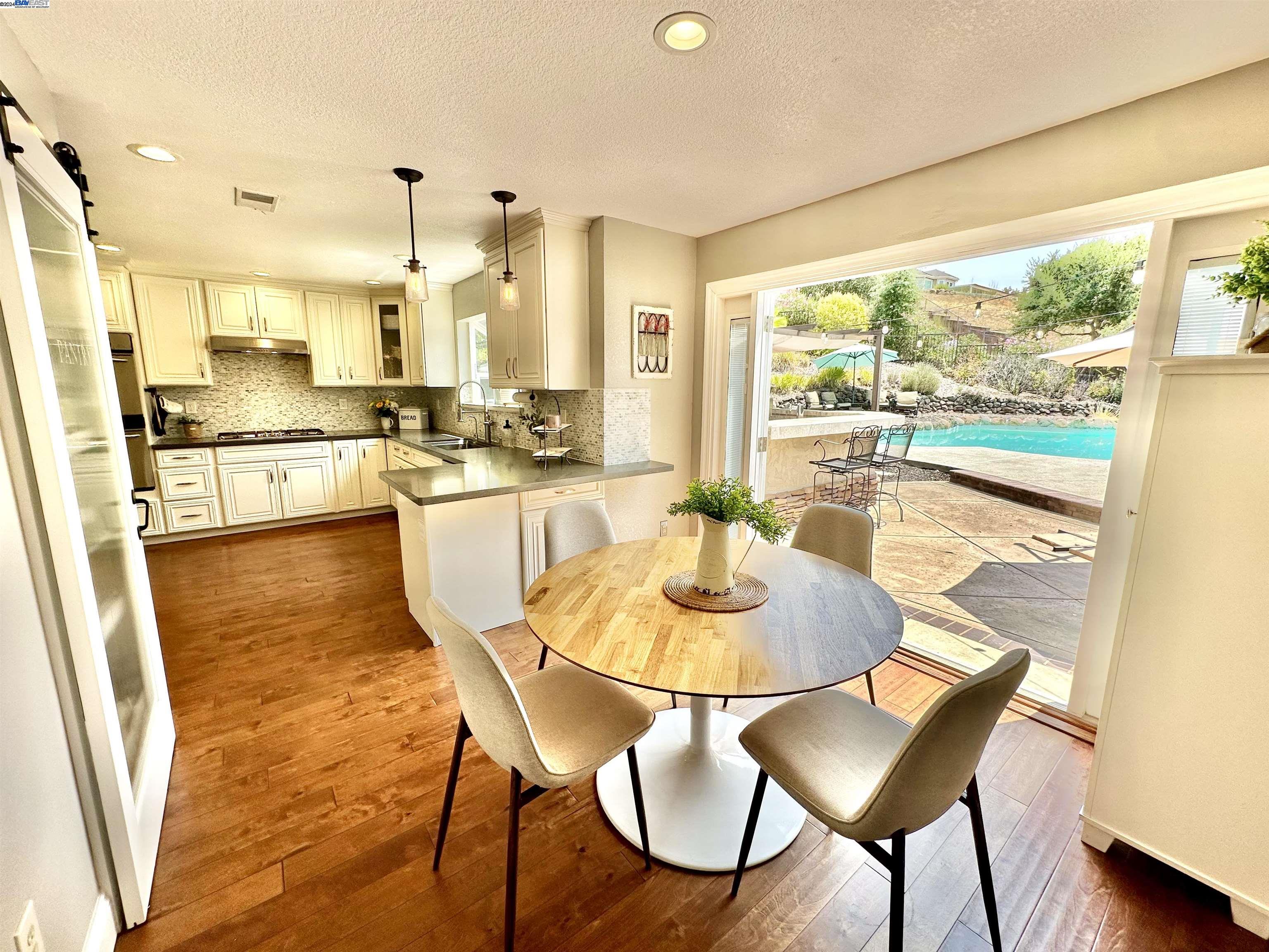 5098 Monaco Dr