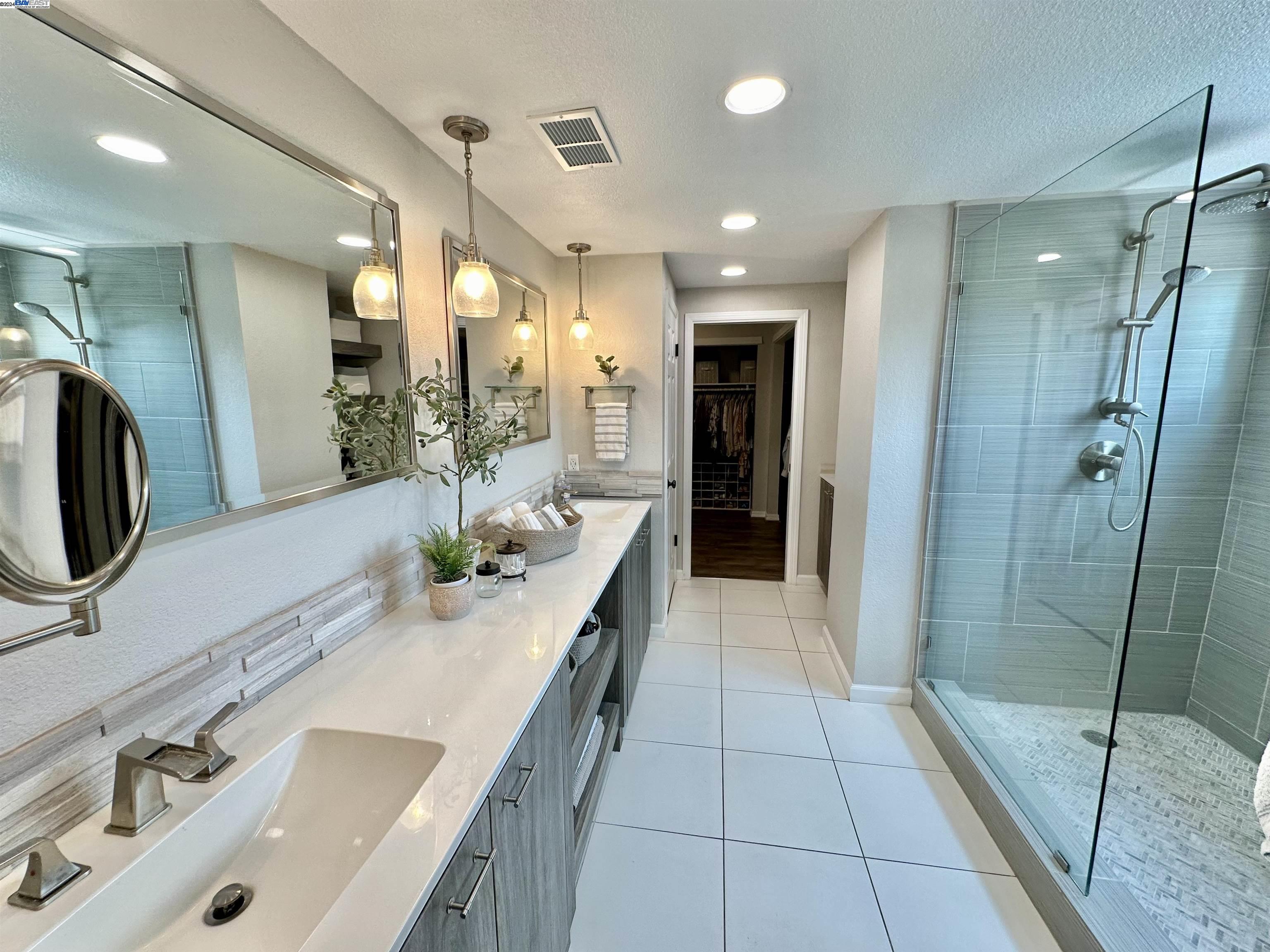 5098 Monaco Dr