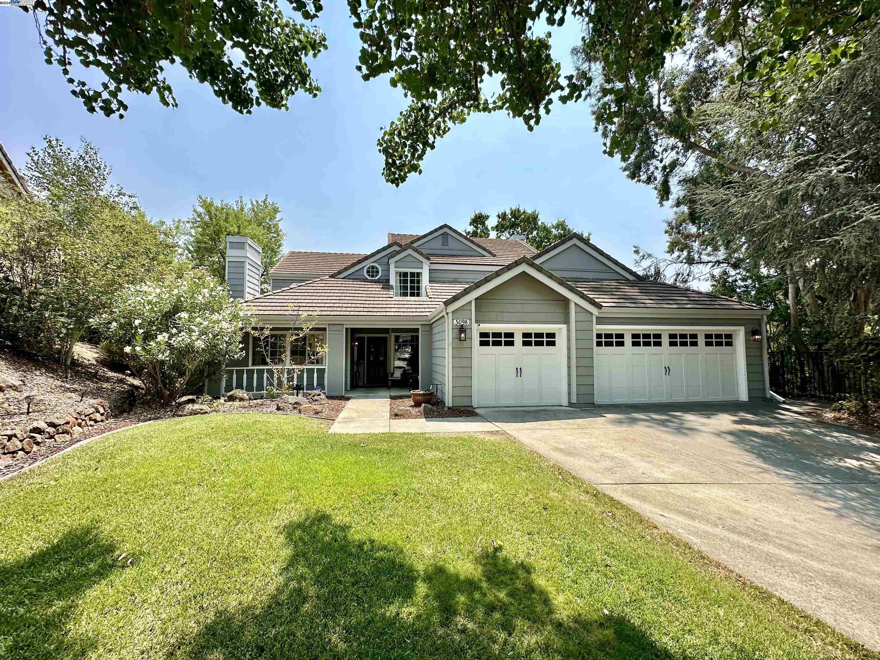 5098 Monaco Dr