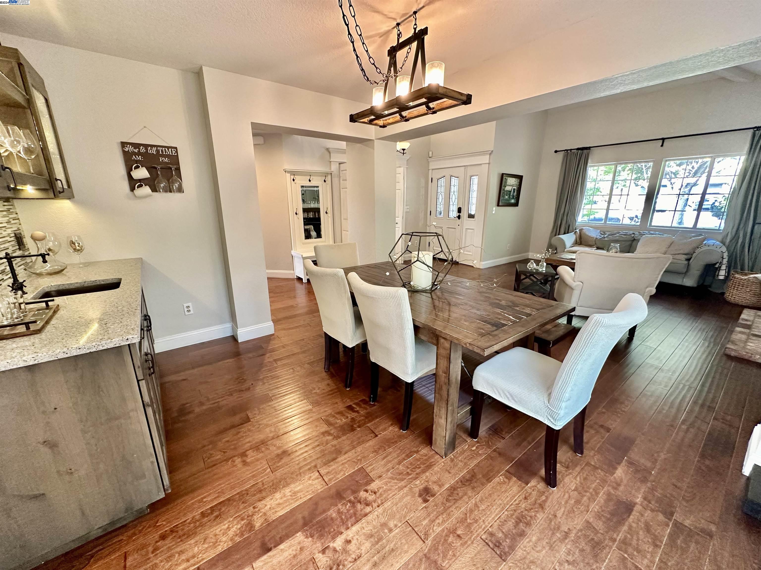 5098 Monaco Dr