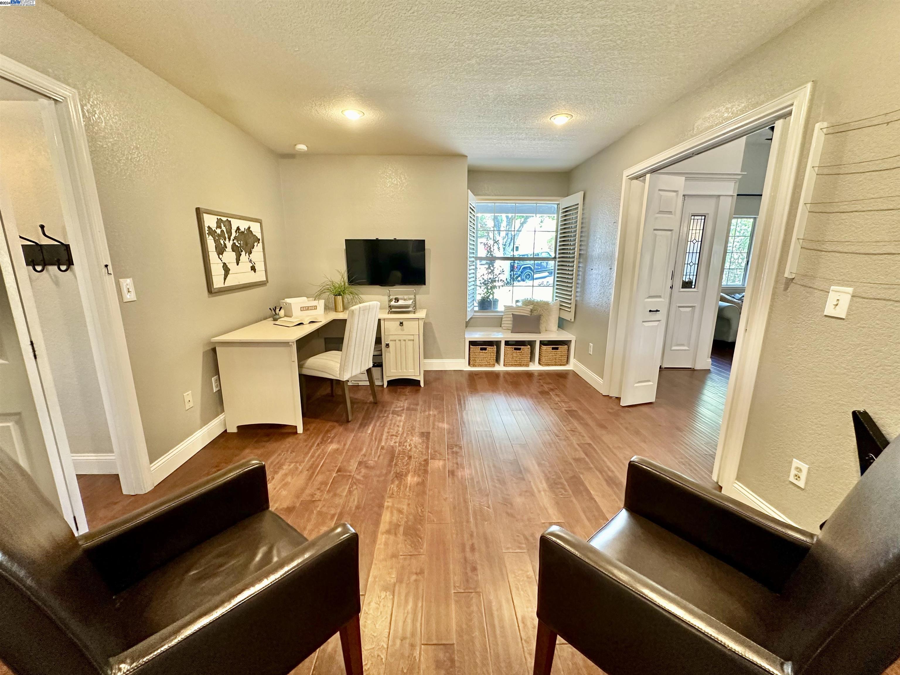 5098 Monaco Dr