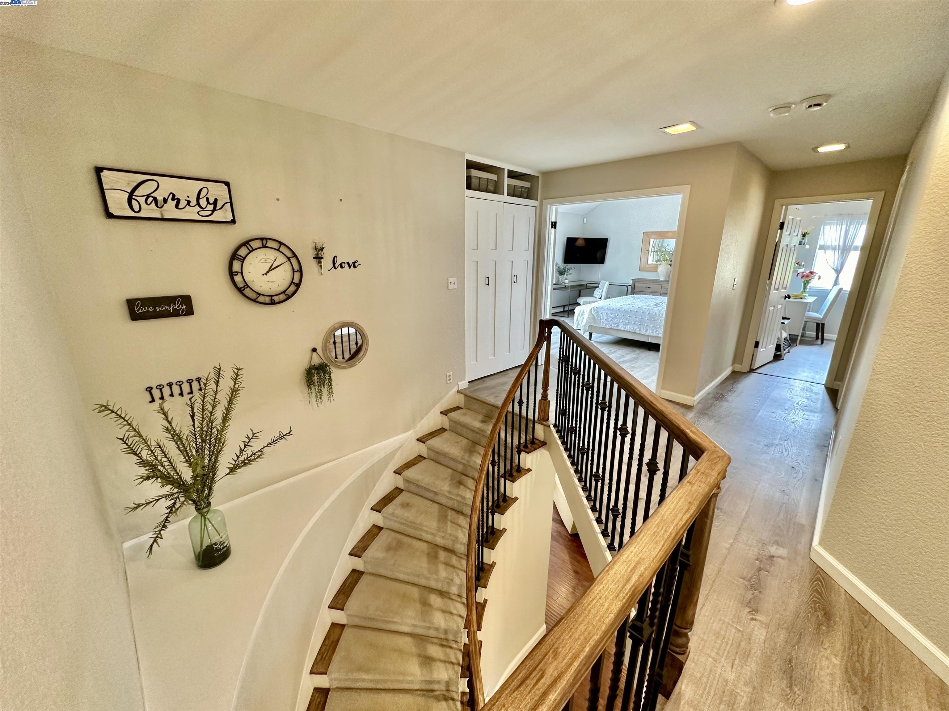 5098 Monaco Dr