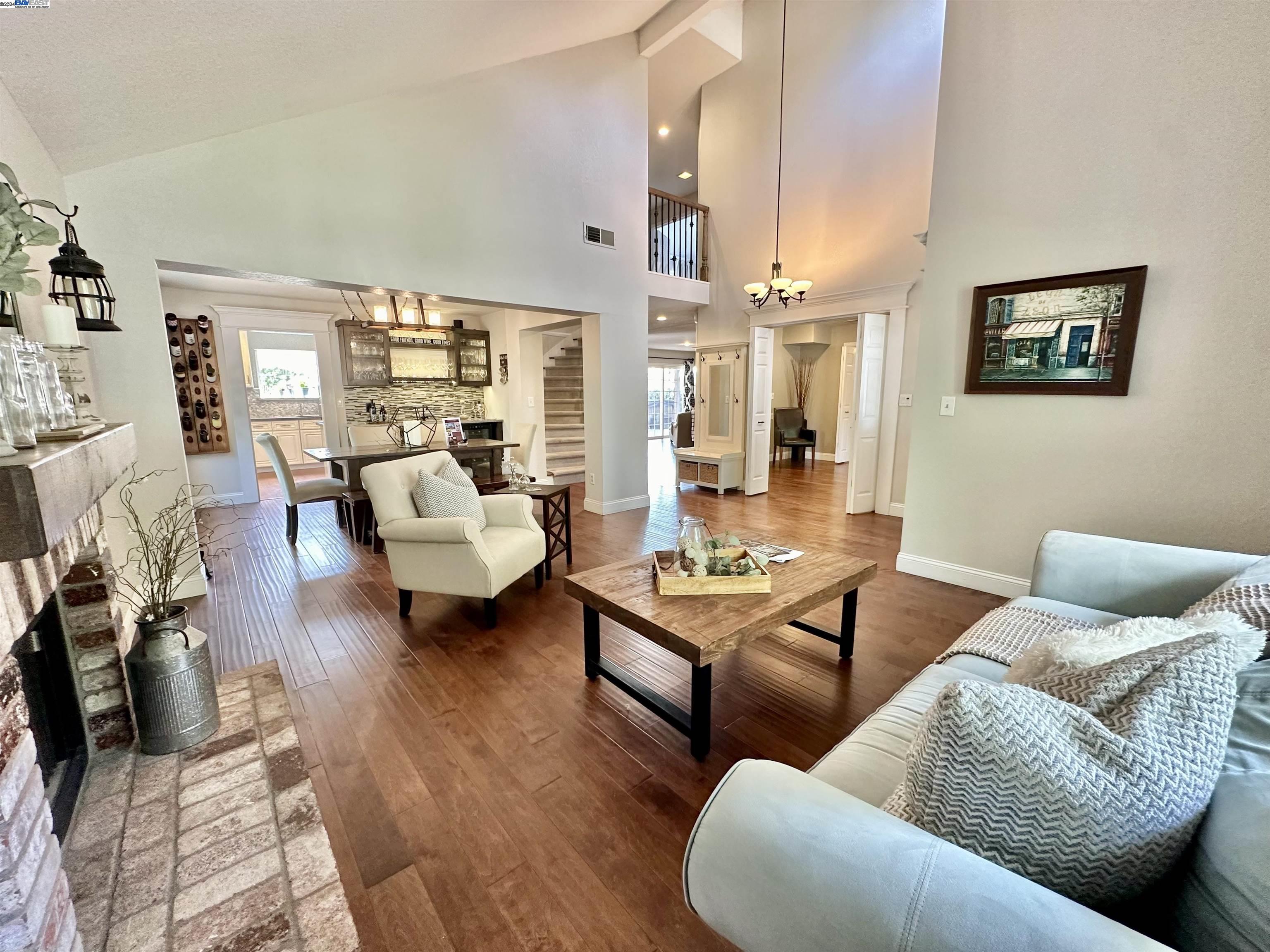 5098 Monaco Dr