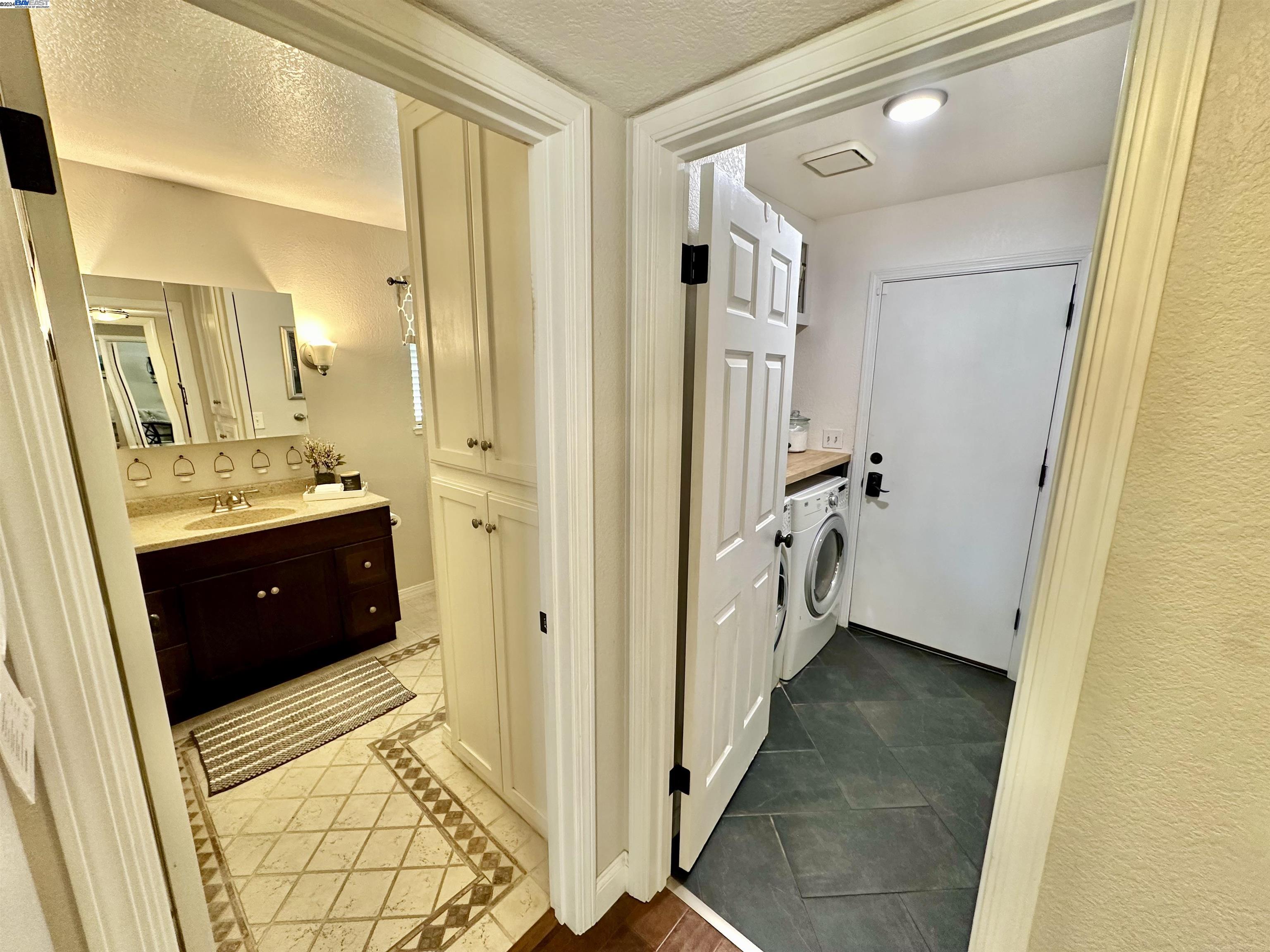 5098 Monaco Dr