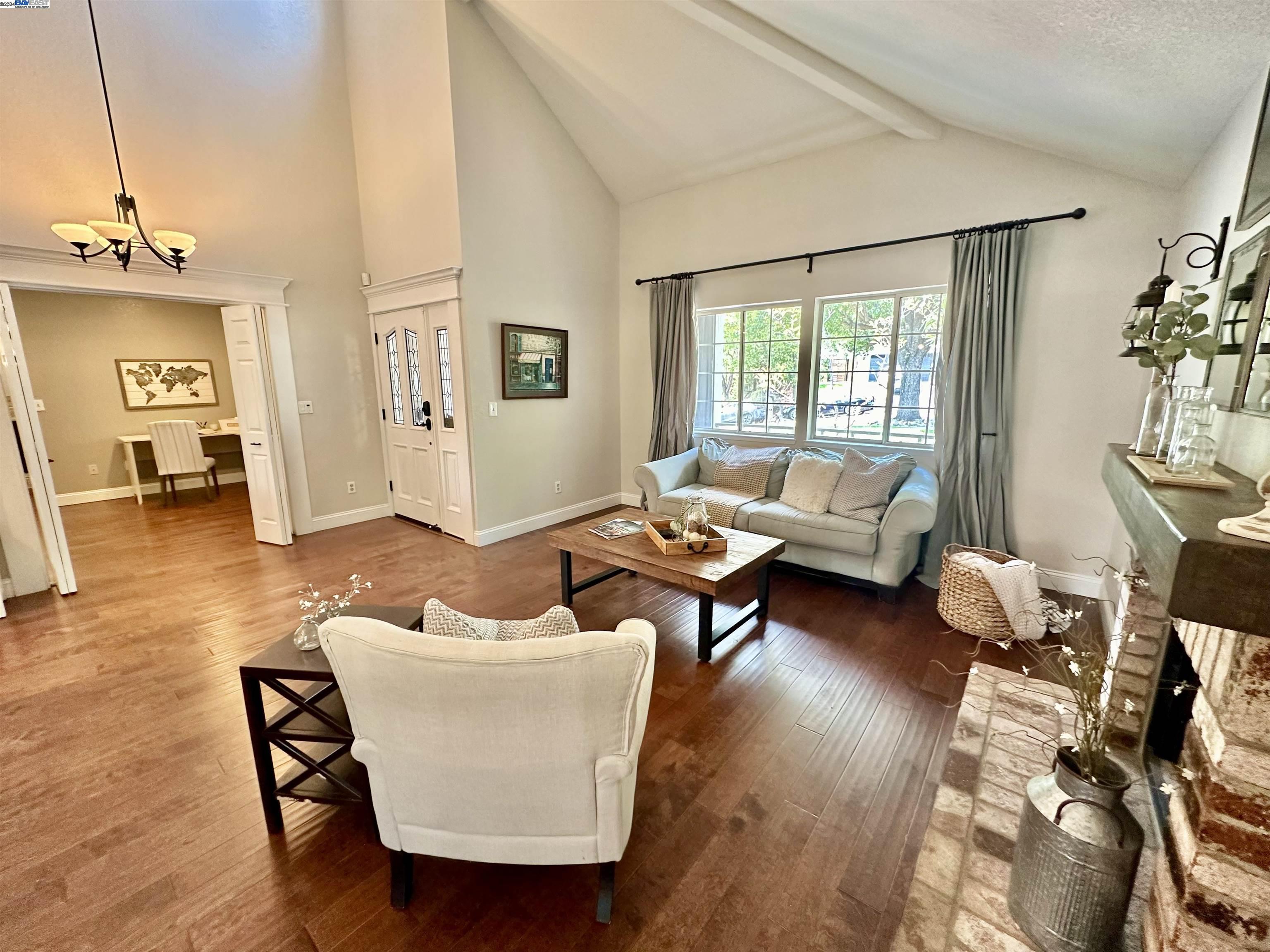 5098 Monaco Dr
