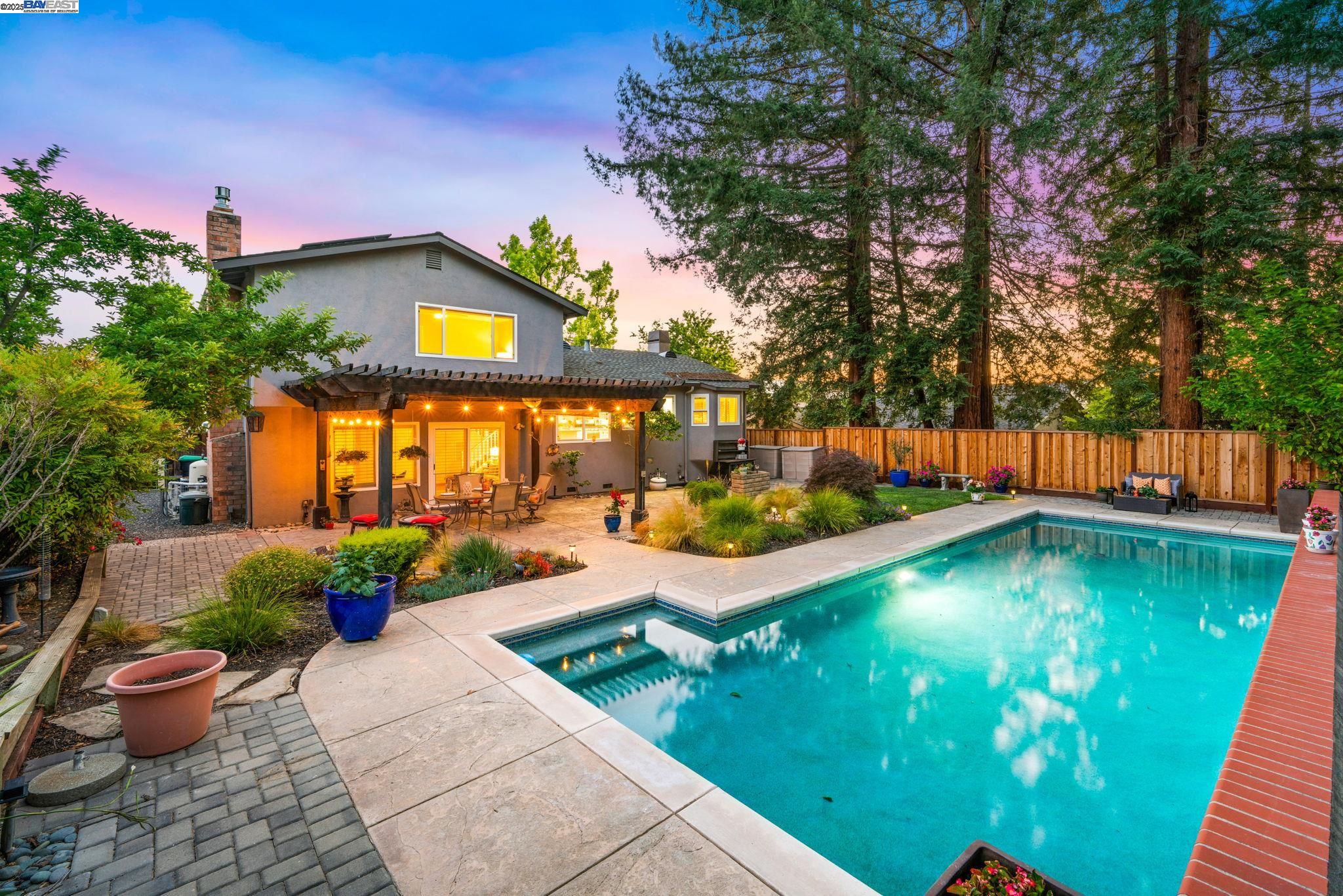 868 Madeira Dr