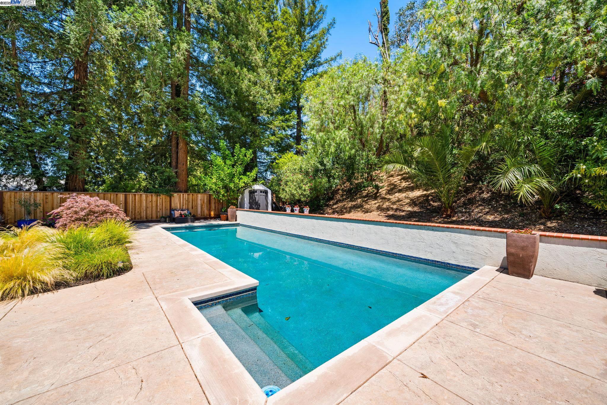 868 Madeira Dr