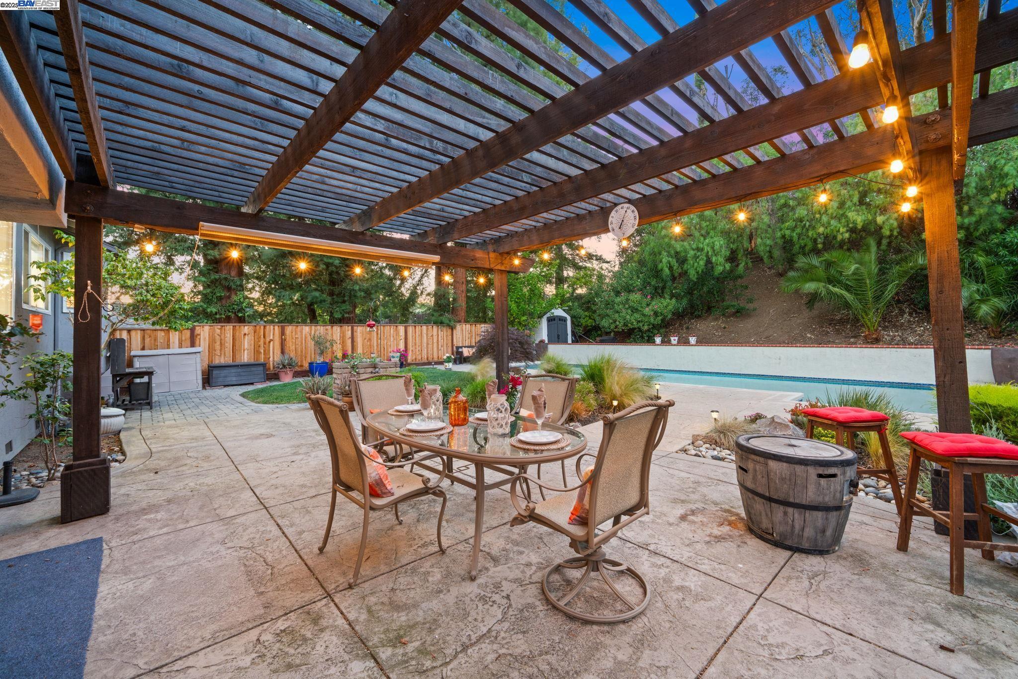 868 Madeira Dr
