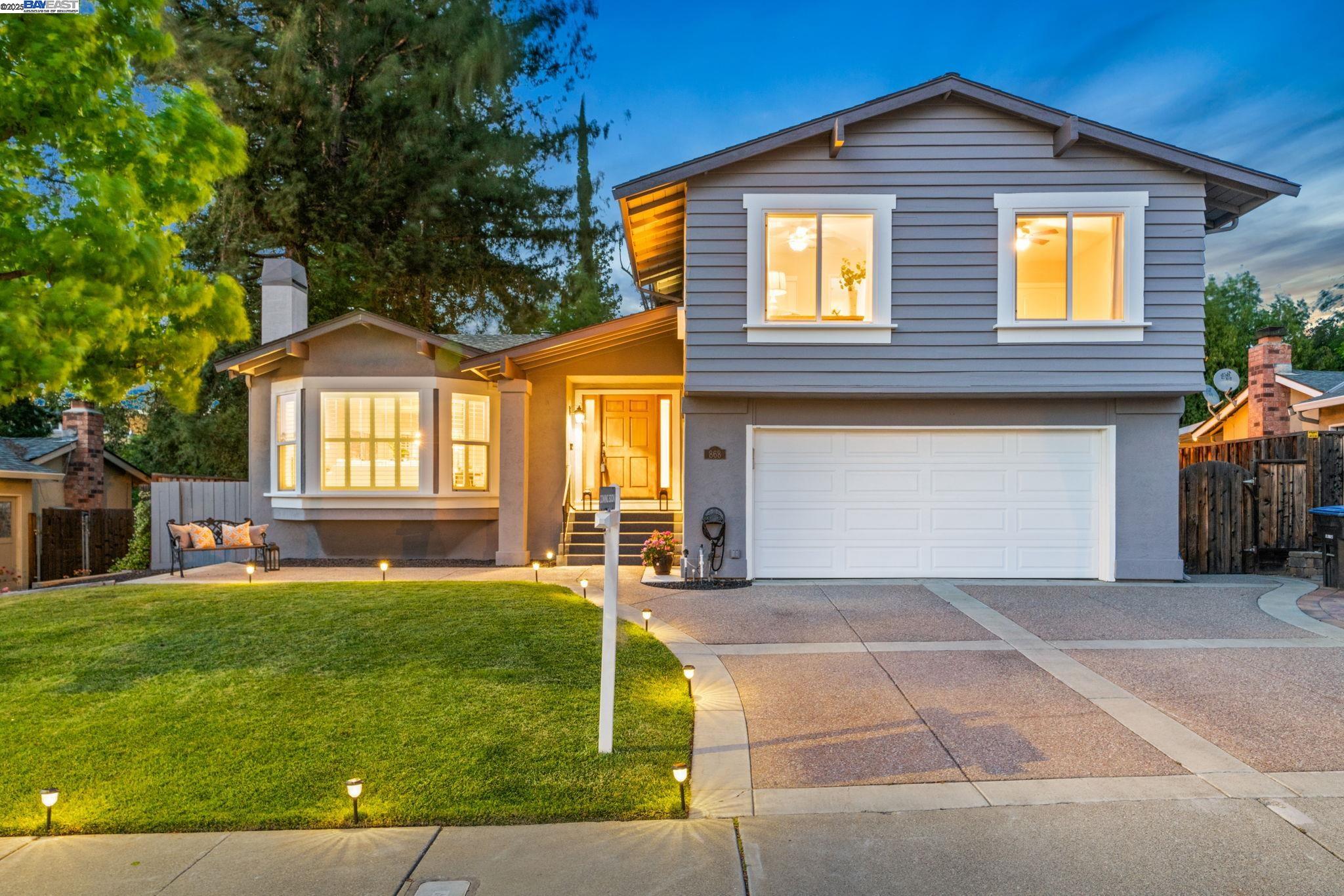 868 Madeira Dr