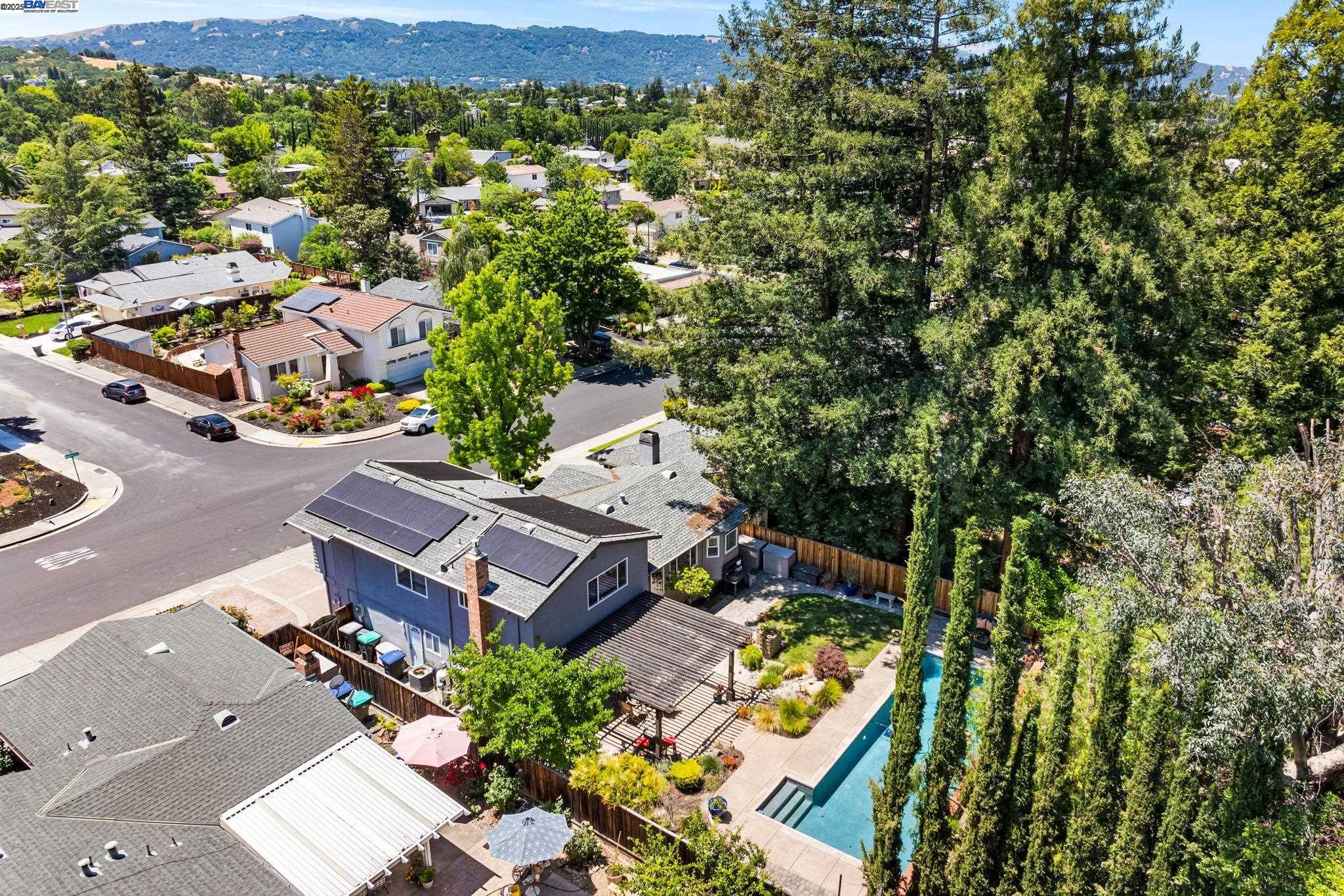 868 Madeira Dr