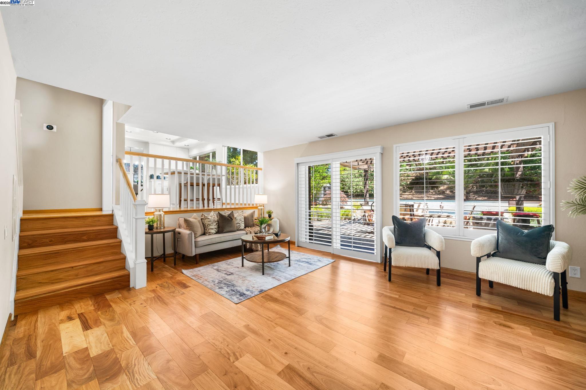 868 Madeira Dr