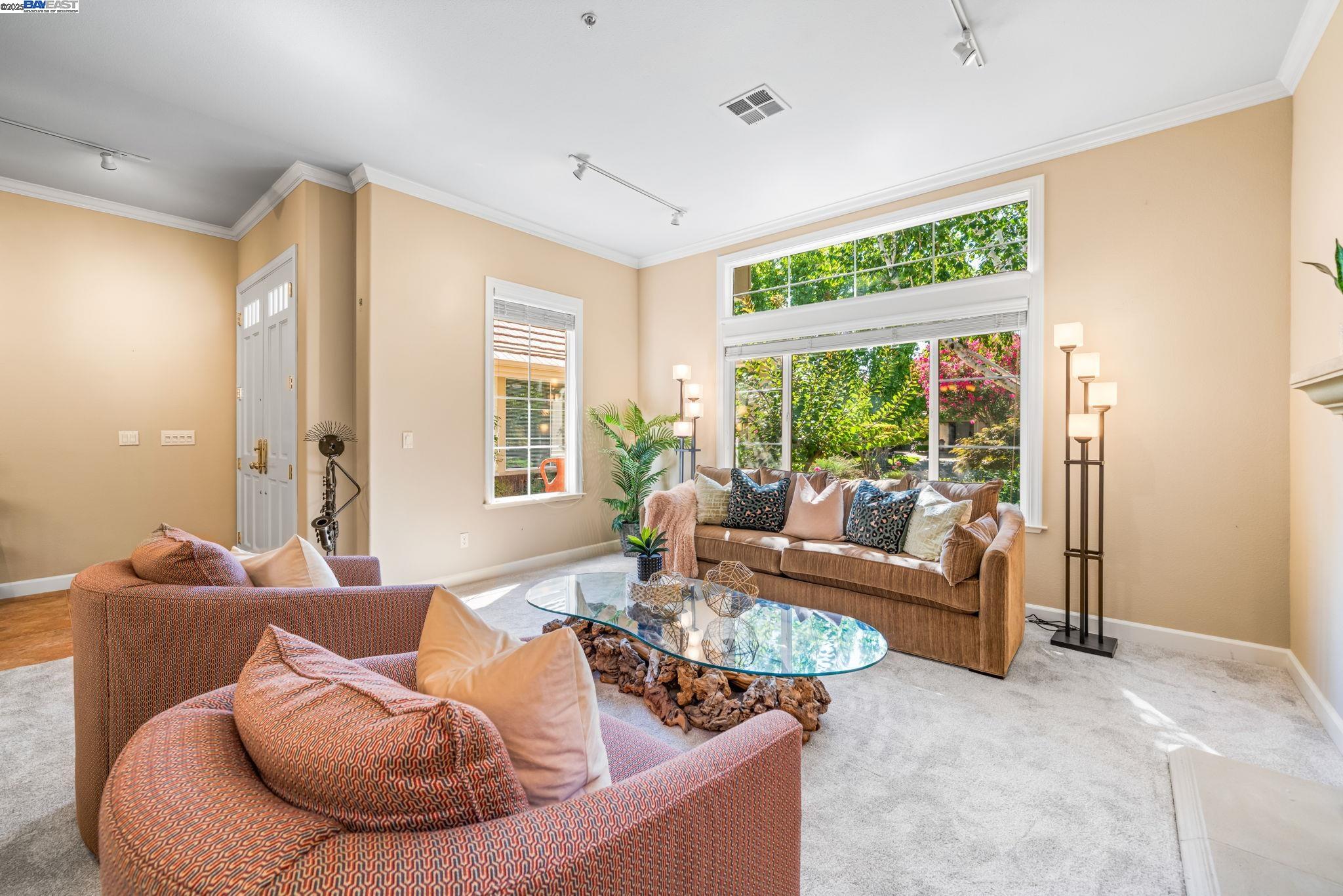 444 Cabonia Ct