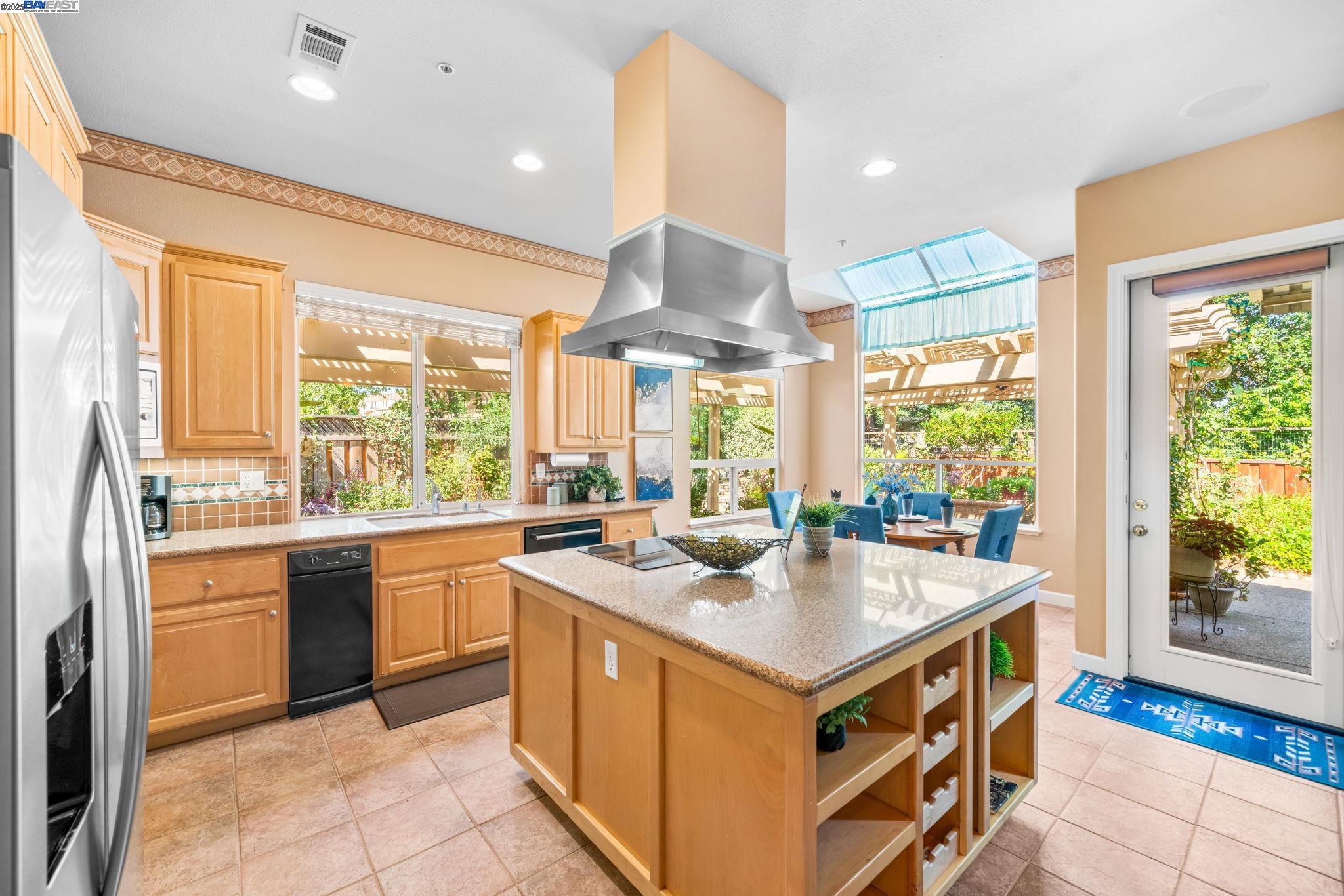 444 Cabonia Ct