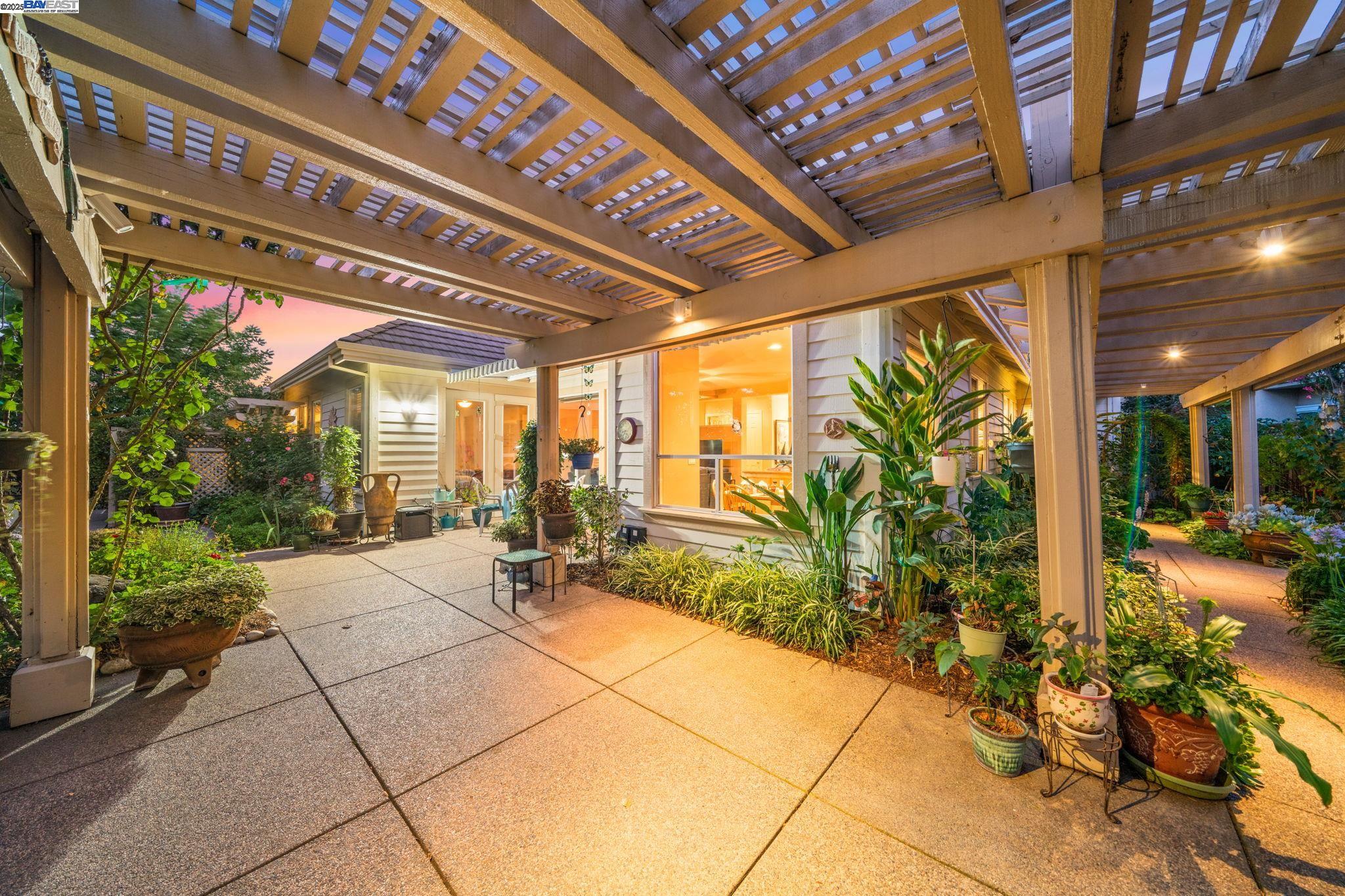 444 Cabonia Ct