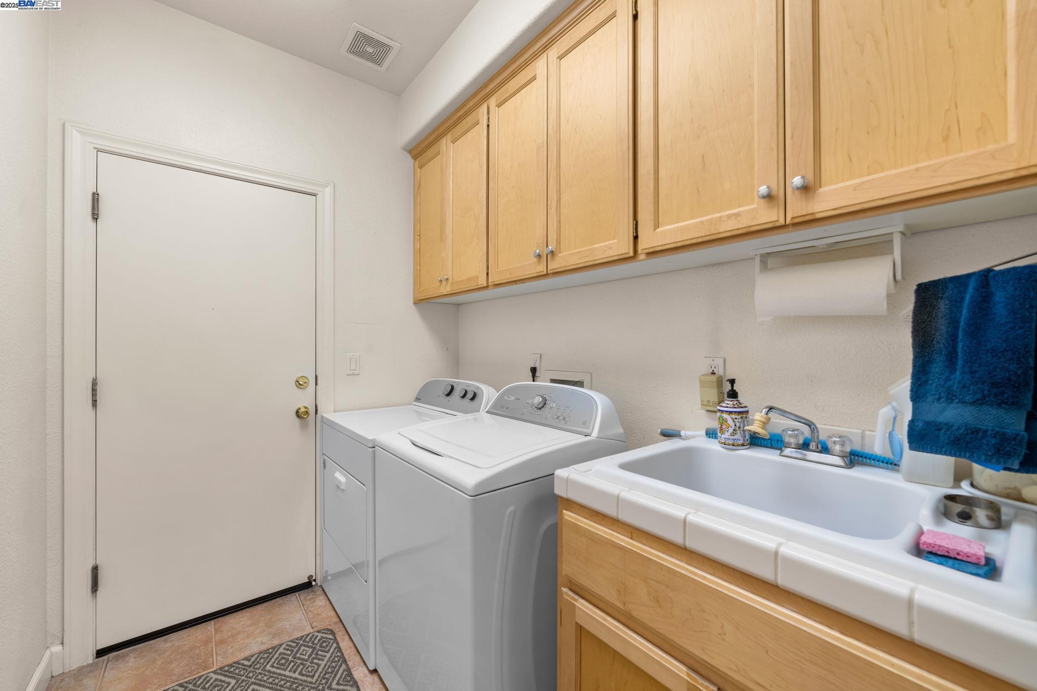 444 Cabonia Ct