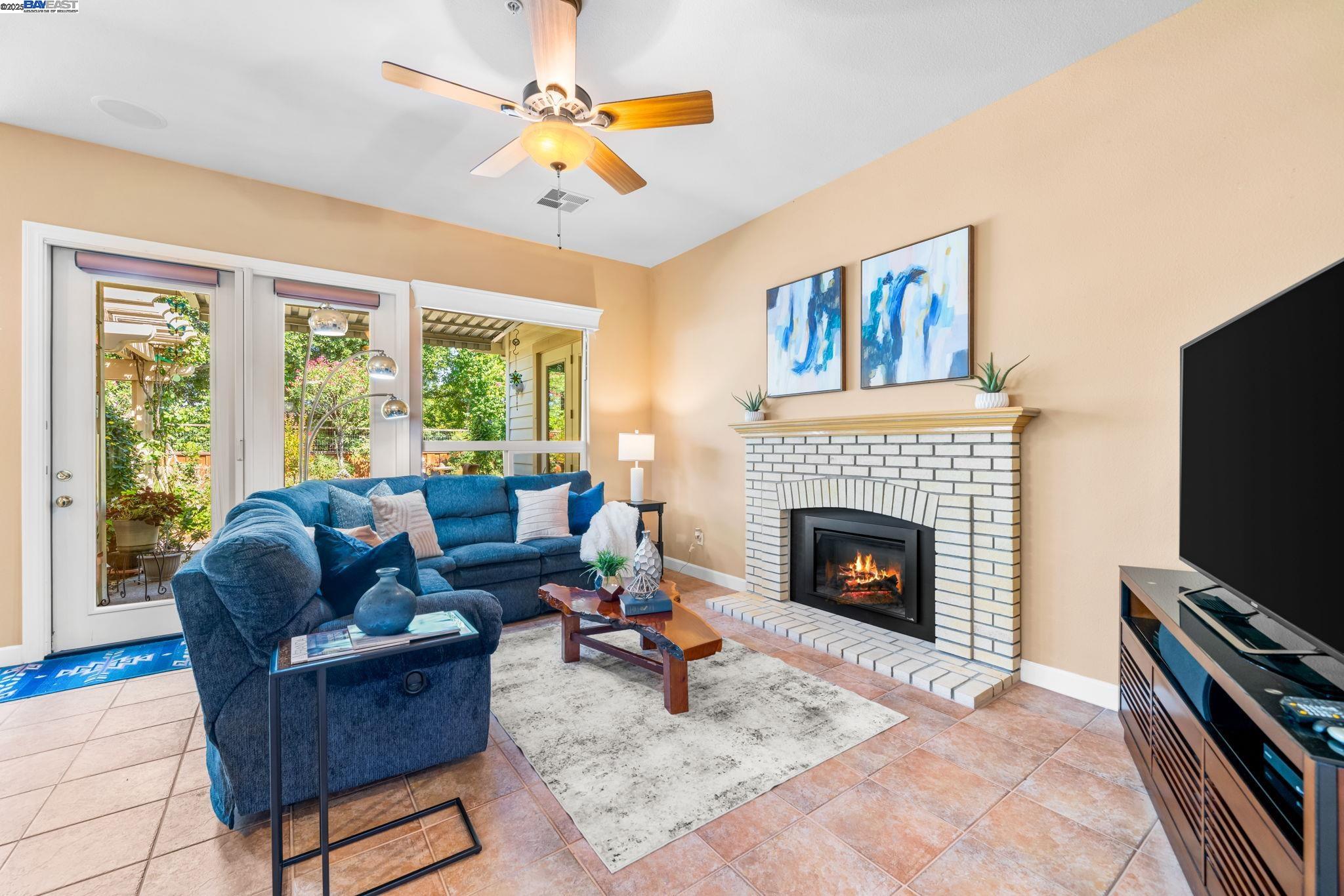 444 Cabonia Ct