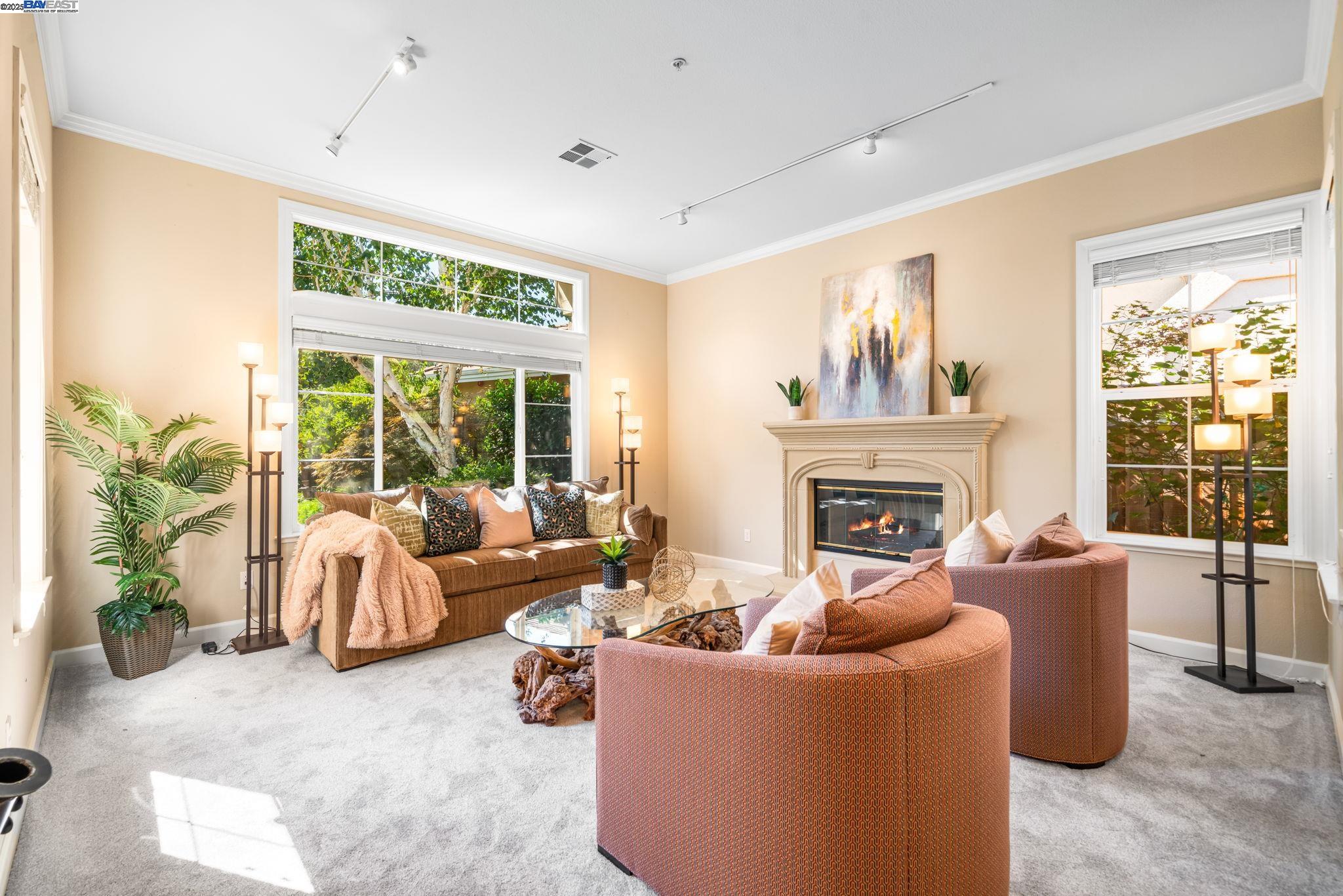 444 Cabonia Ct