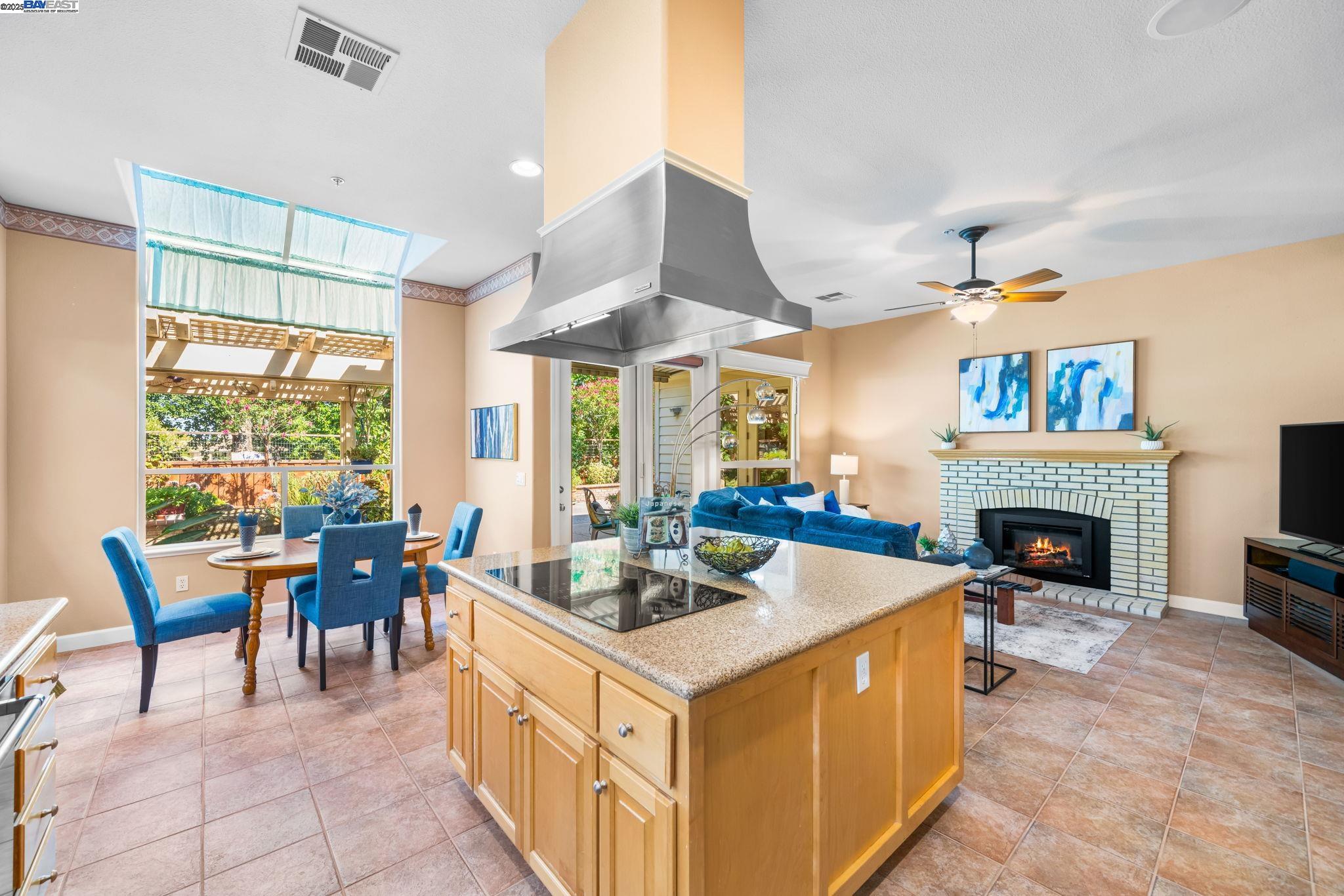 444 Cabonia Ct