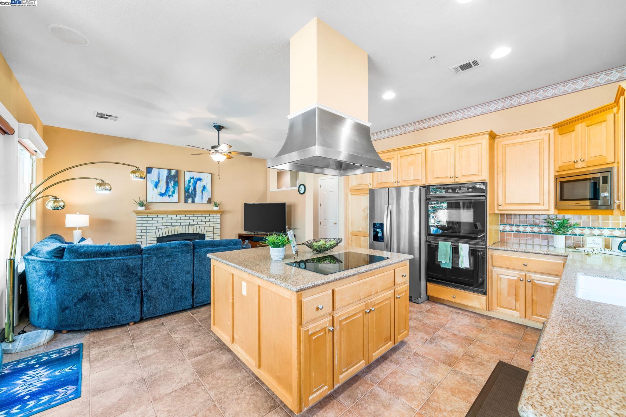 444 Cabonia Ct