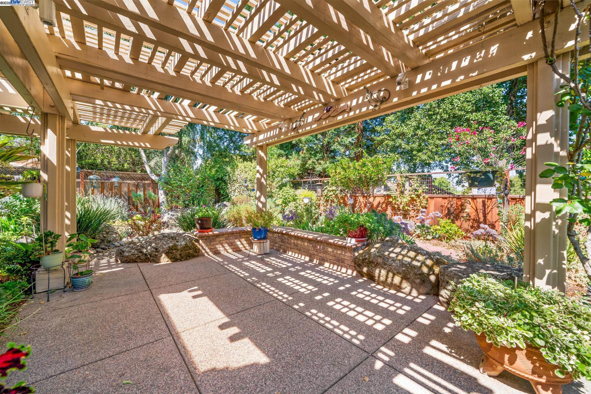 444 Cabonia Ct