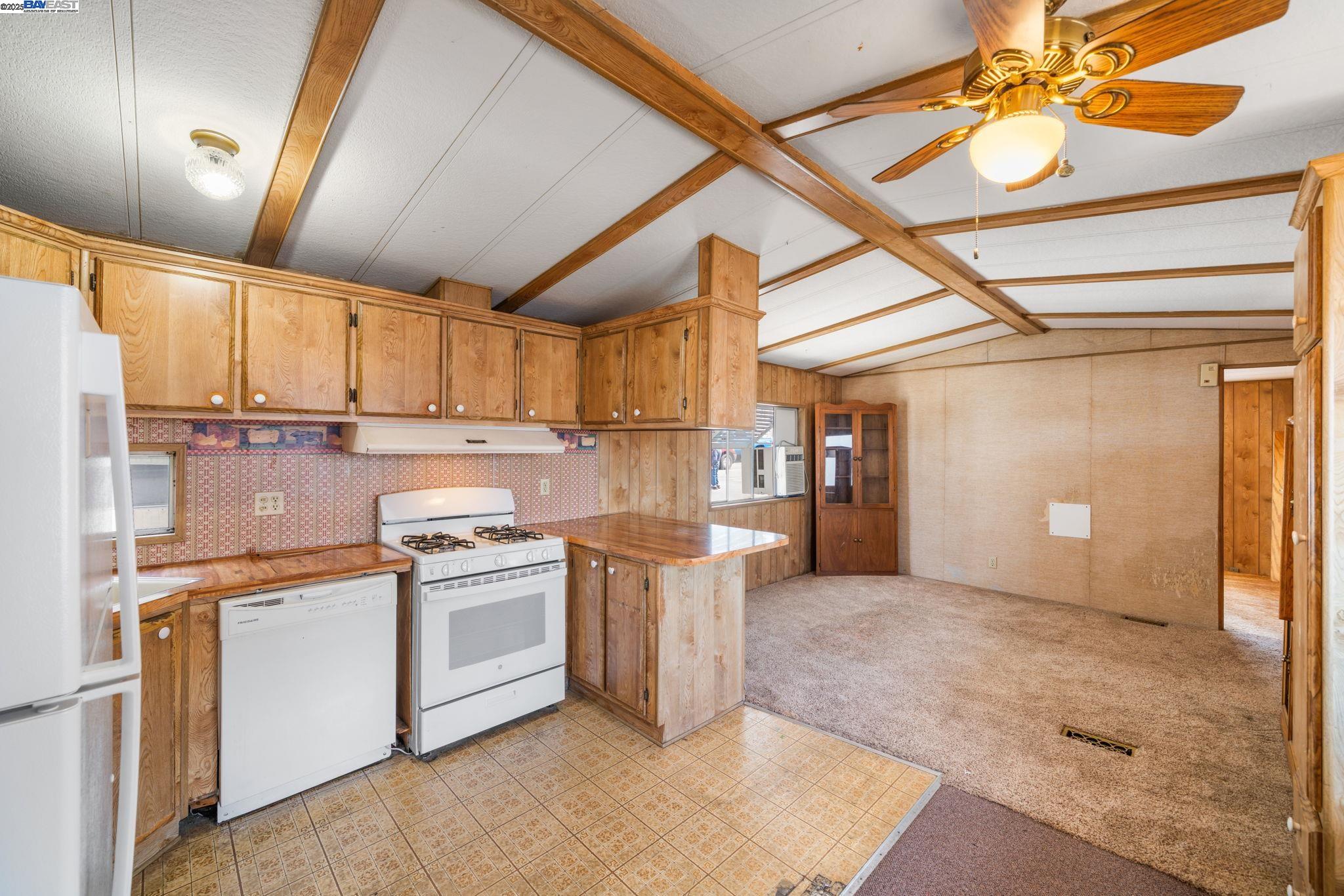 3998 Castro Valley Blvd Unit: SPC 27