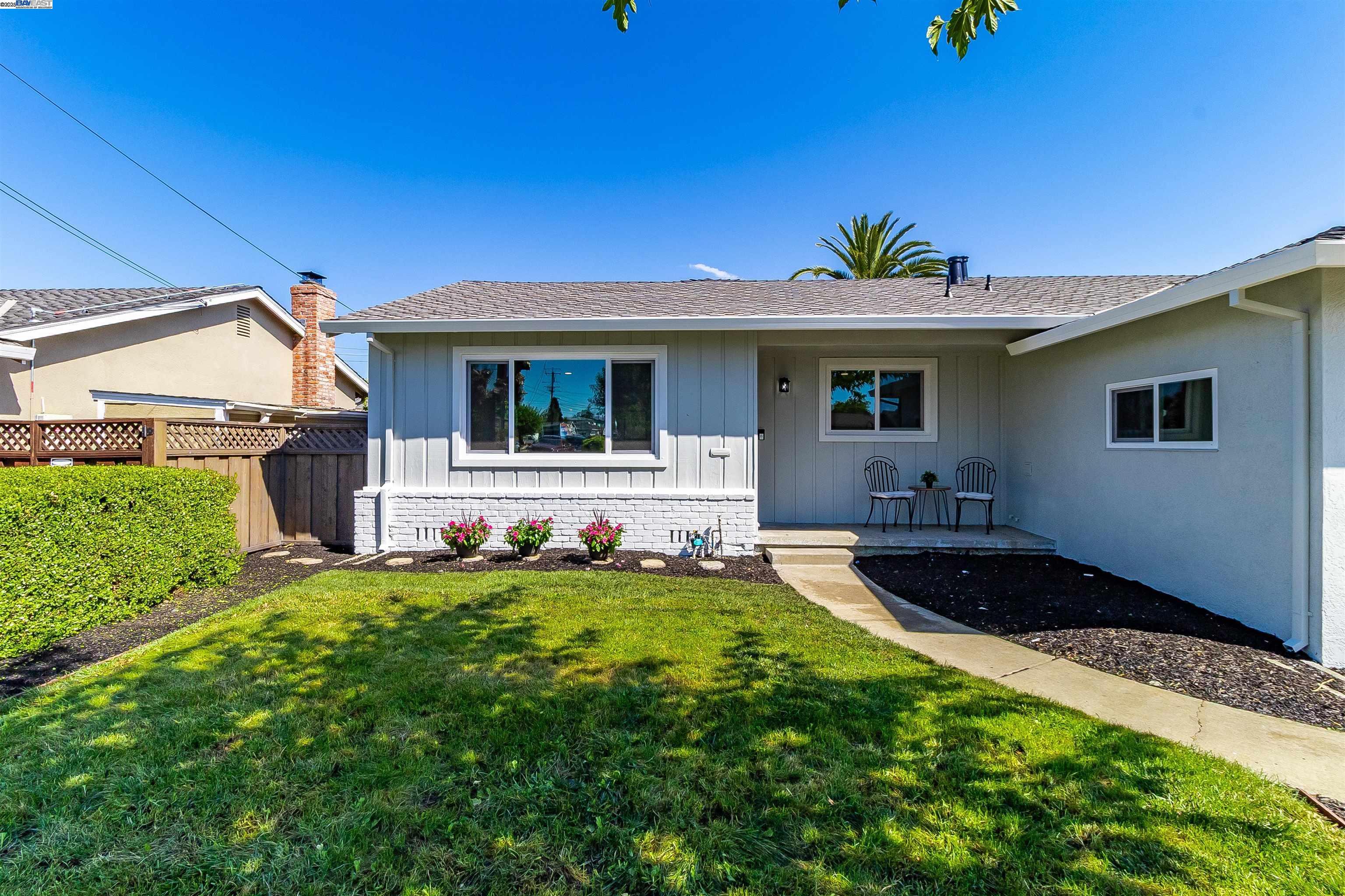 736 Adams Ave