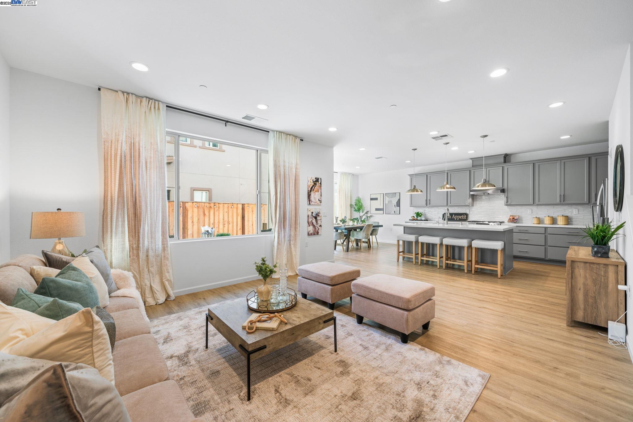 5990 Peridot Pl
