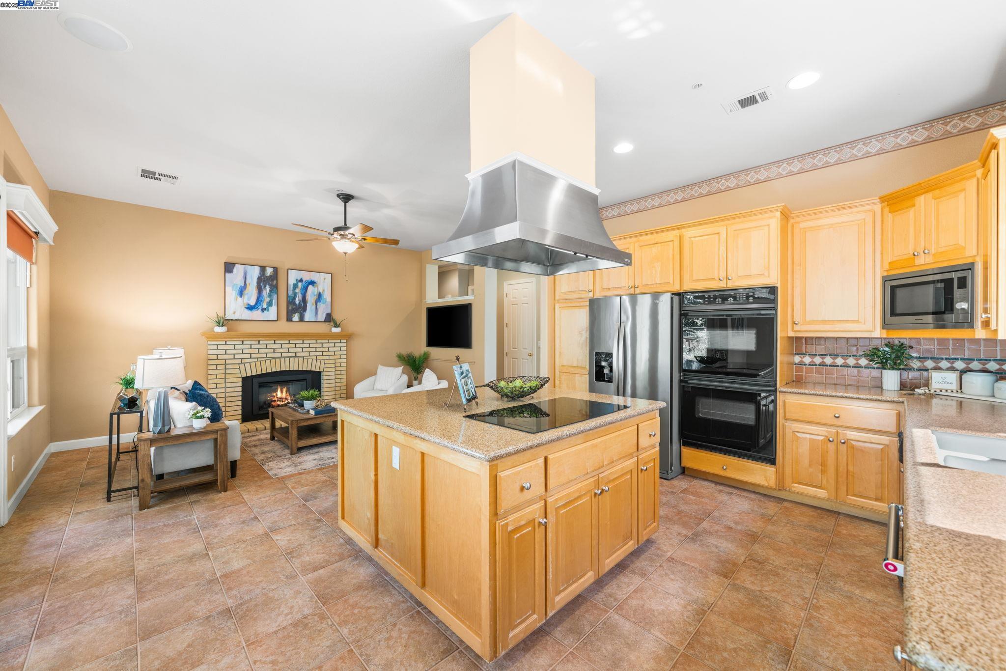 444 Cabonia Ct