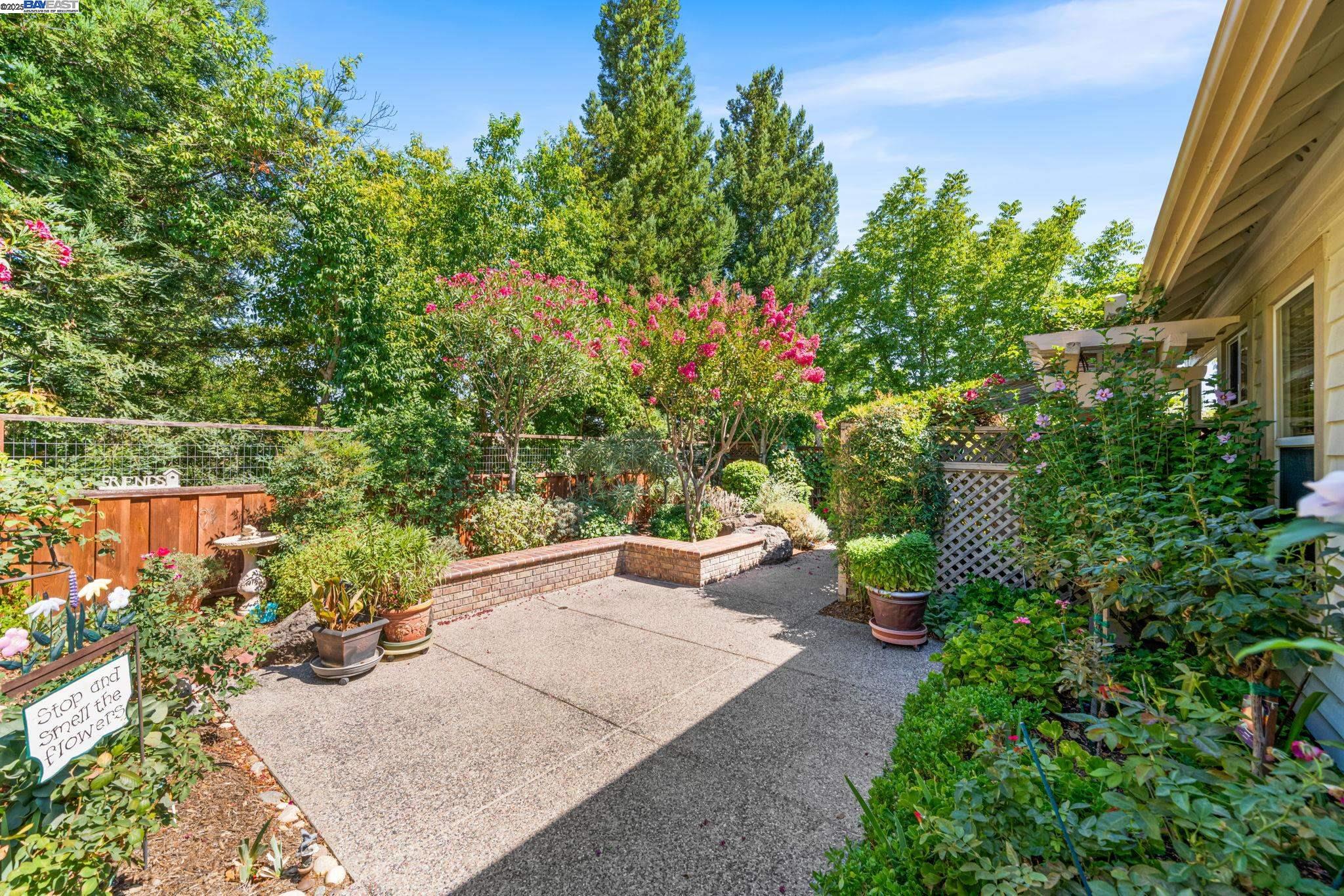 444 Cabonia Ct