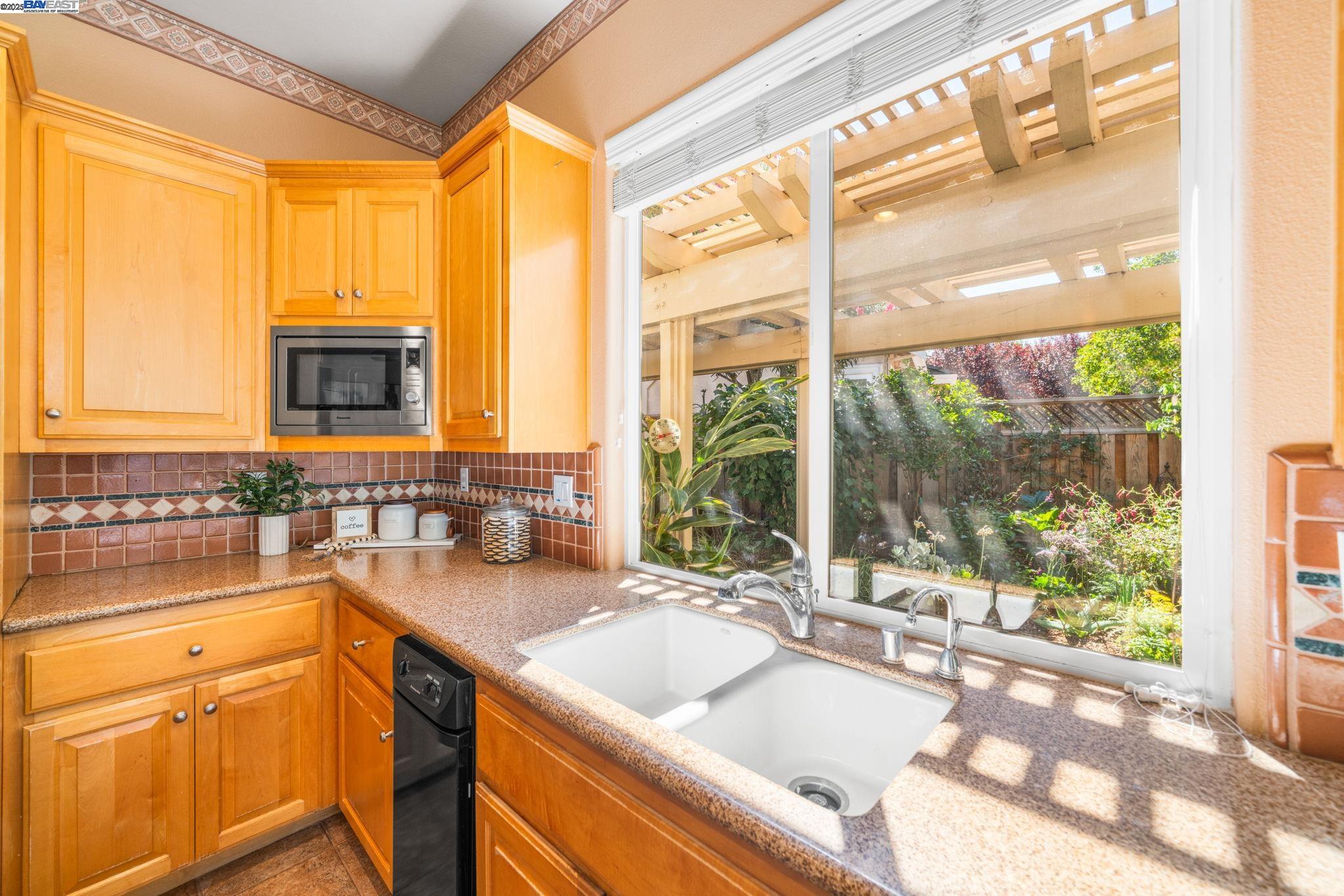 444 Cabonia Ct