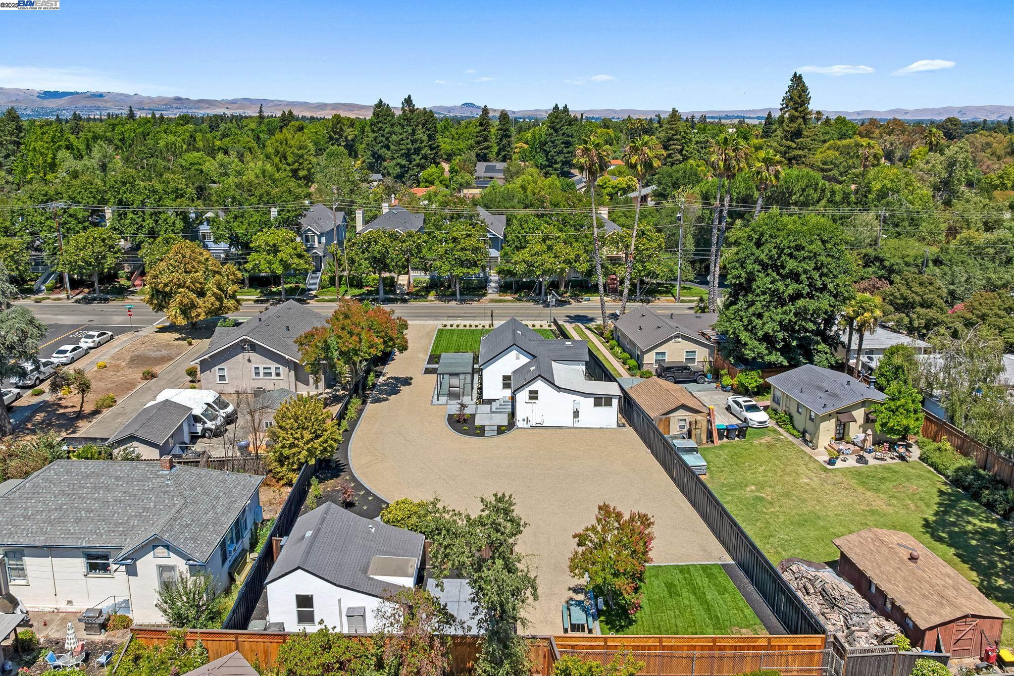 1038 Division St, Pleasanton