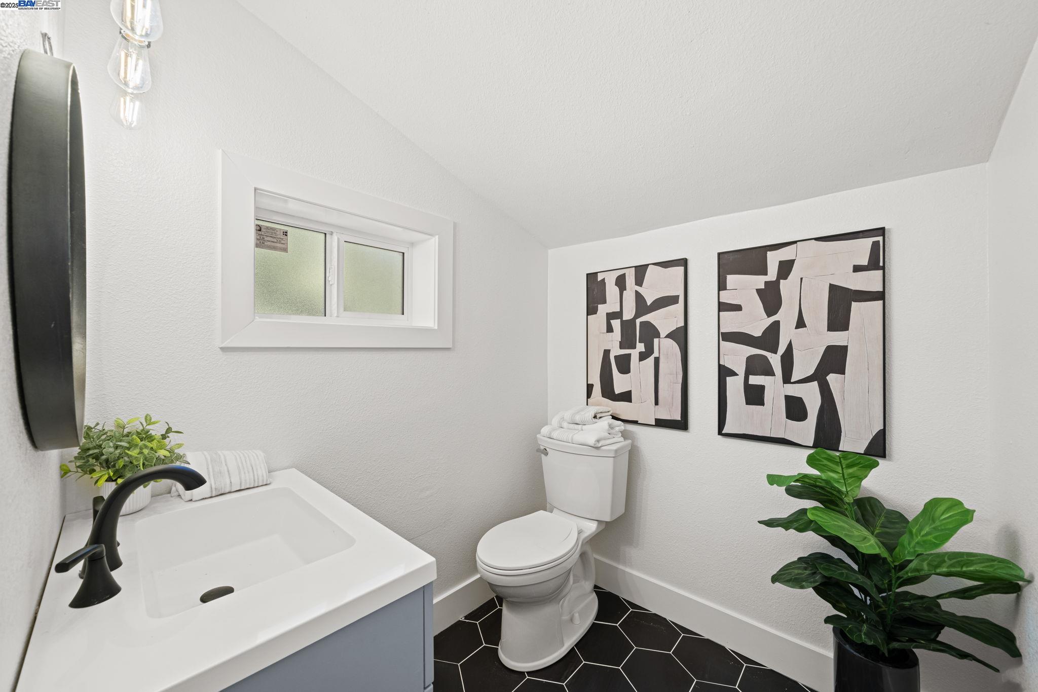 1038 Division St, Pleasanton