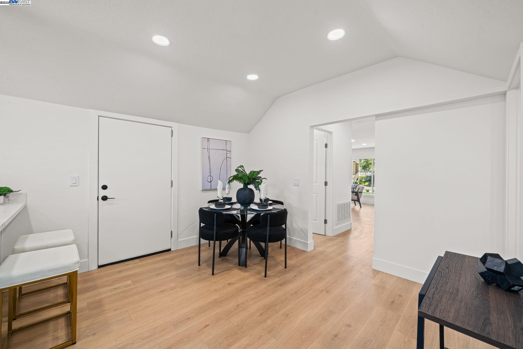 1038 Division St, Pleasanton