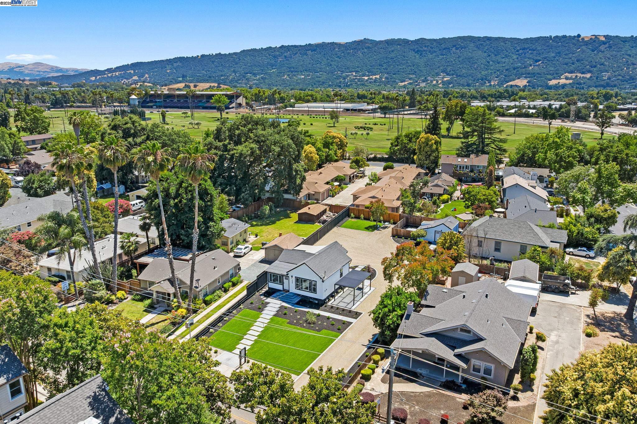 1038 Division St, Pleasanton