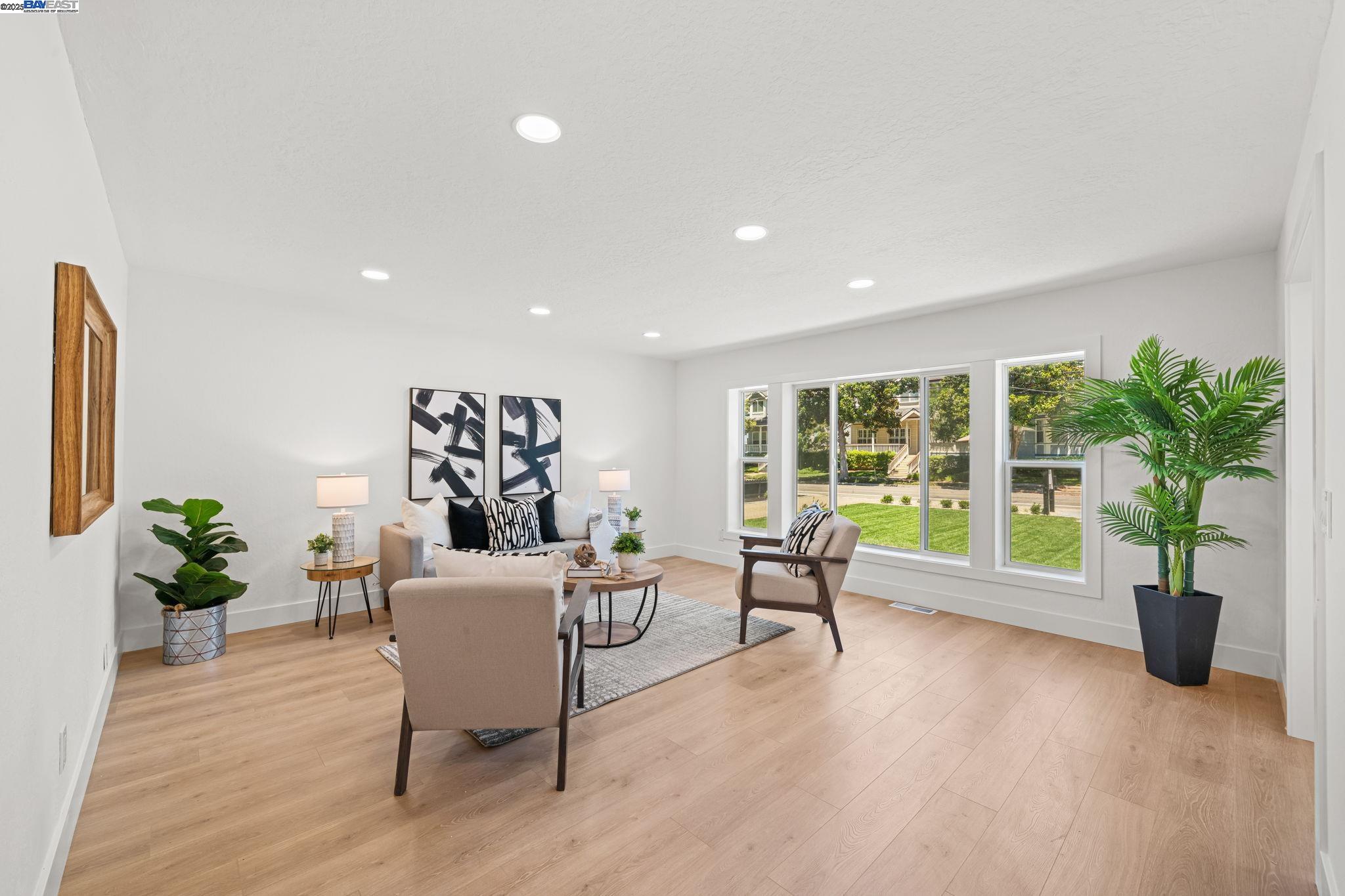 1038 Division St, Pleasanton